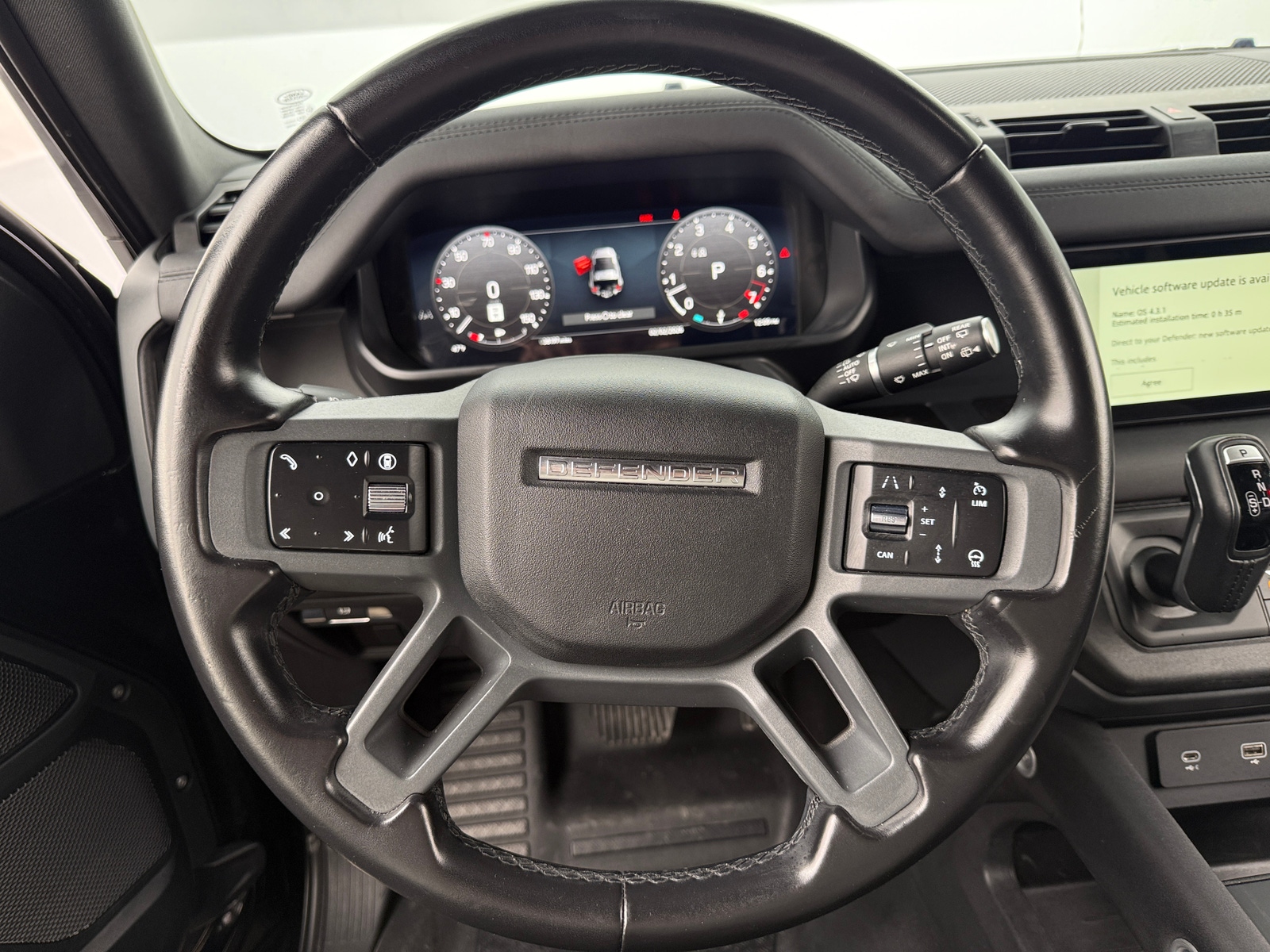 Thumbnail: 2024 Land Rover Defender - 3