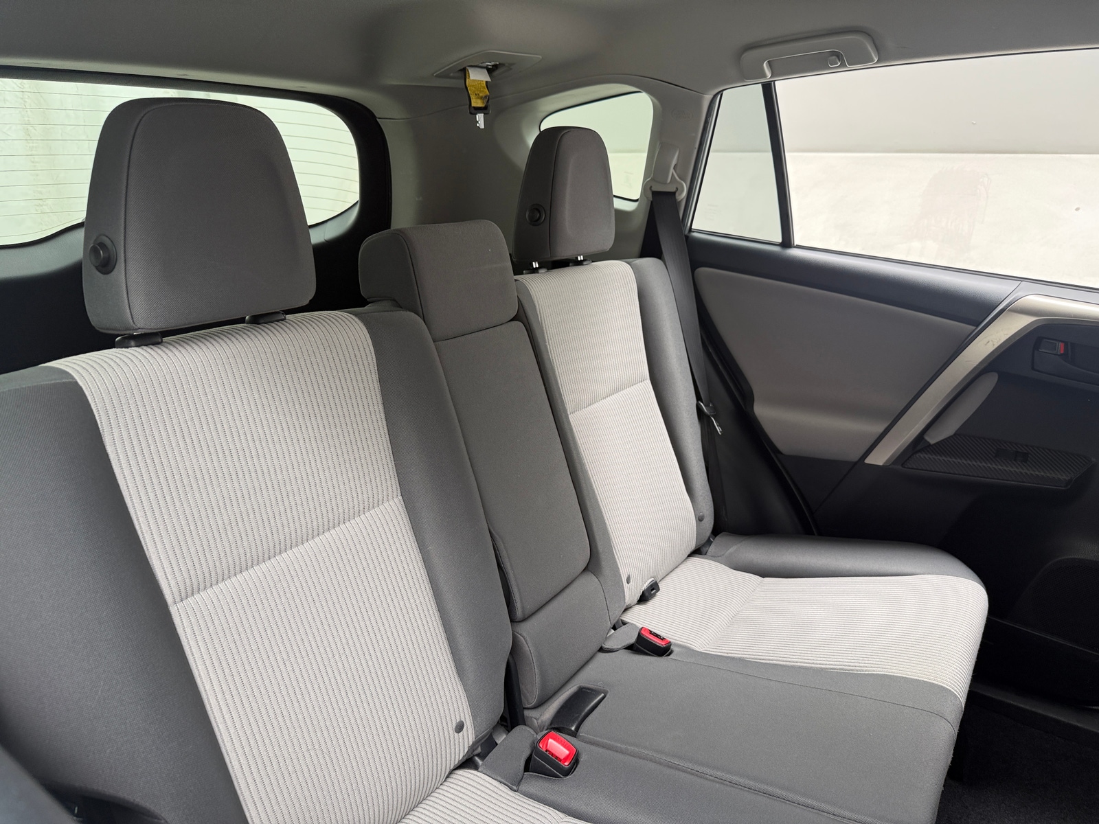 Thumbnail: 2015 Toyota RAV4 - 6