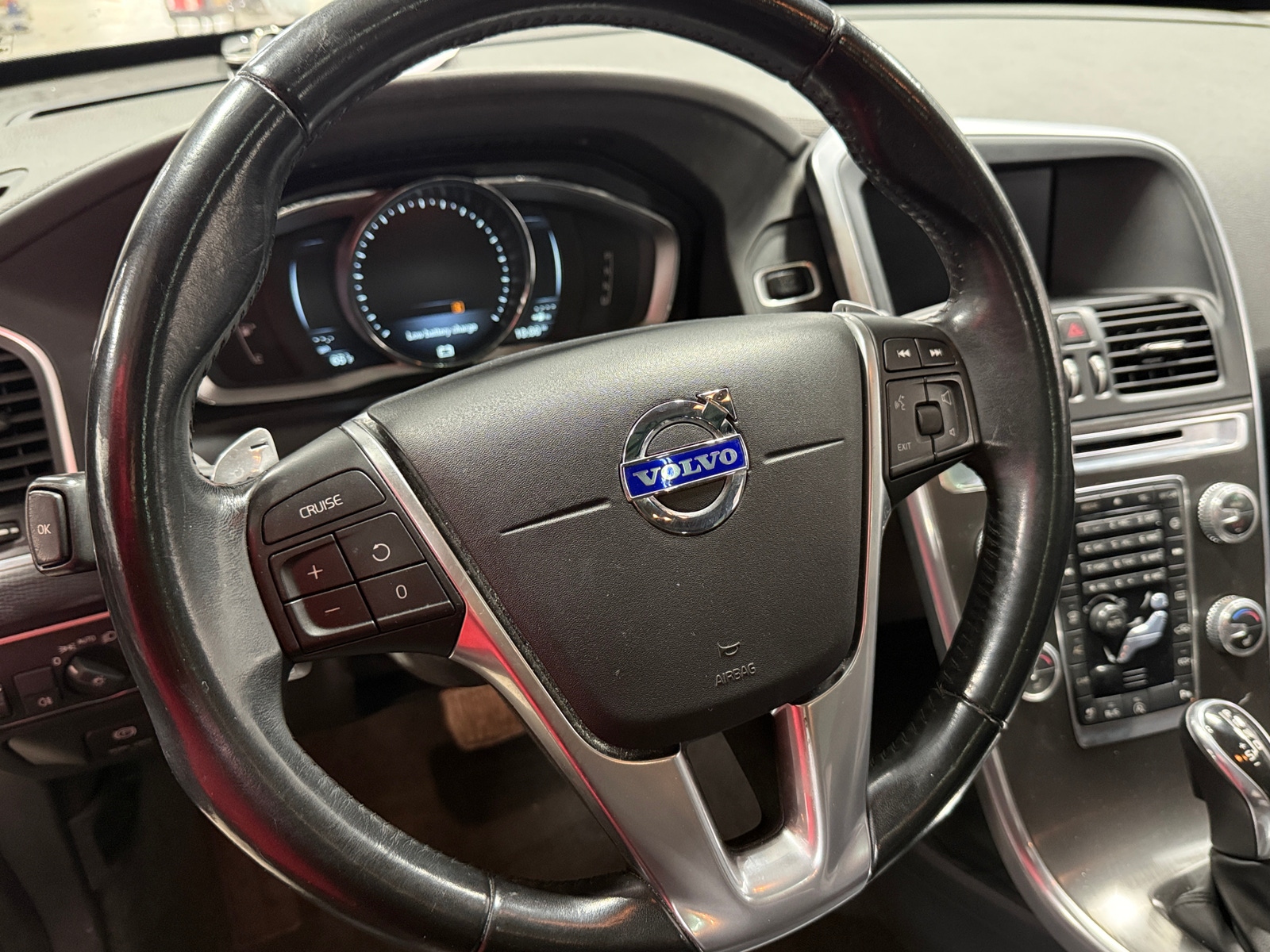 Thumbnail: 2015 Volvo XC60 - 4