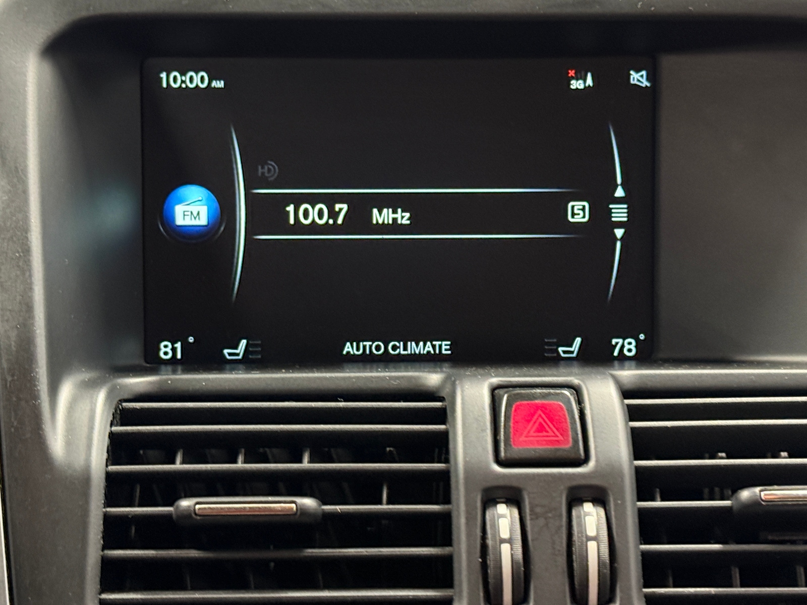 Thumbnail: 2015 Volvo XC60 - 3