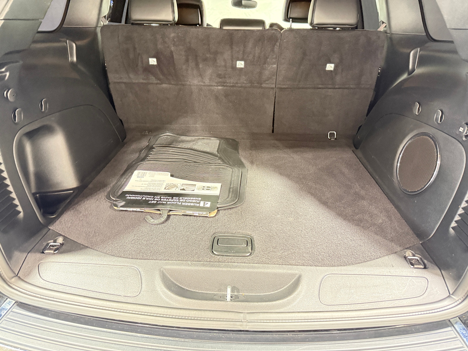 Thumbnail: 2022 Jeep Grand Cherokee - 6