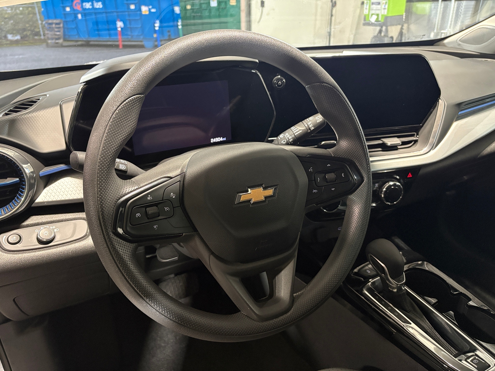 Thumbnail: 2025 Chevrolet Trax - 5