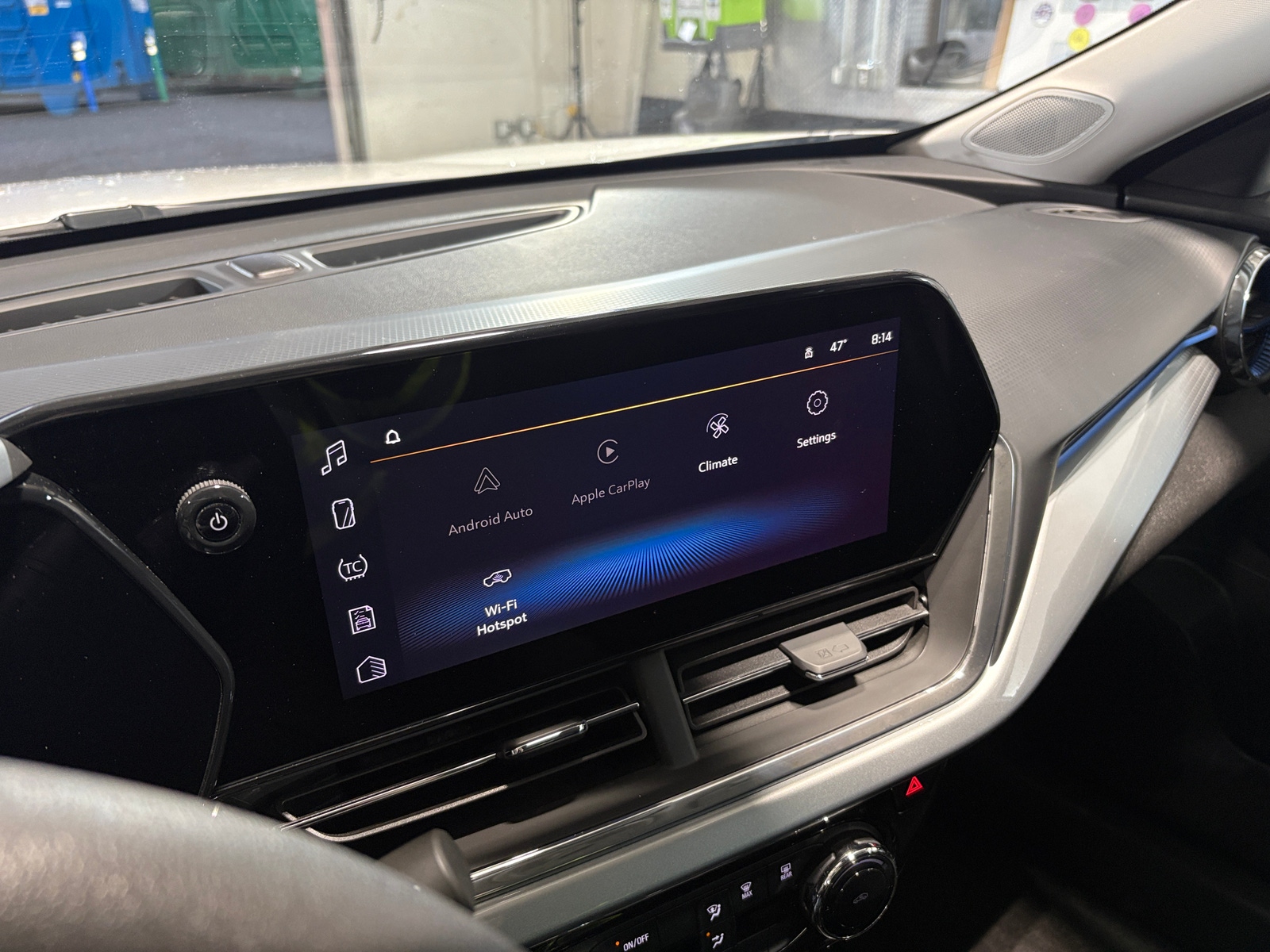 Thumbnail: 2025 Chevrolet Trax - 4