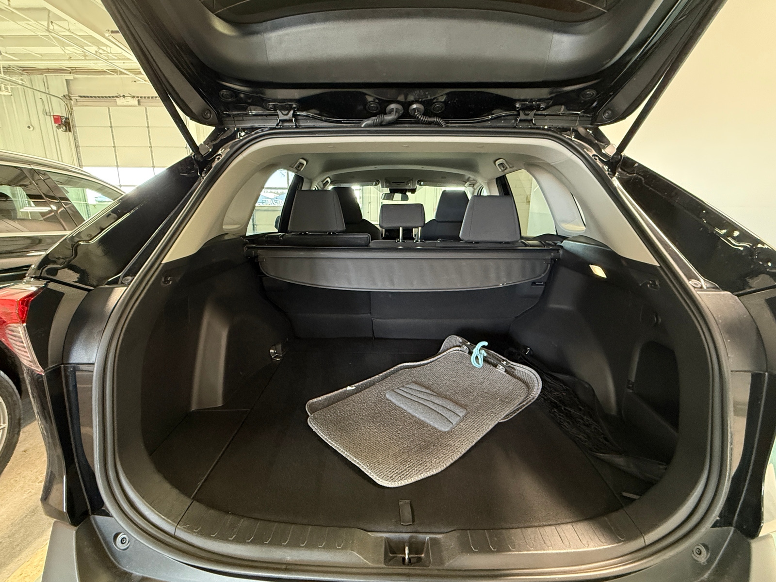 Thumbnail: 2025 Toyota RAV4 - 7