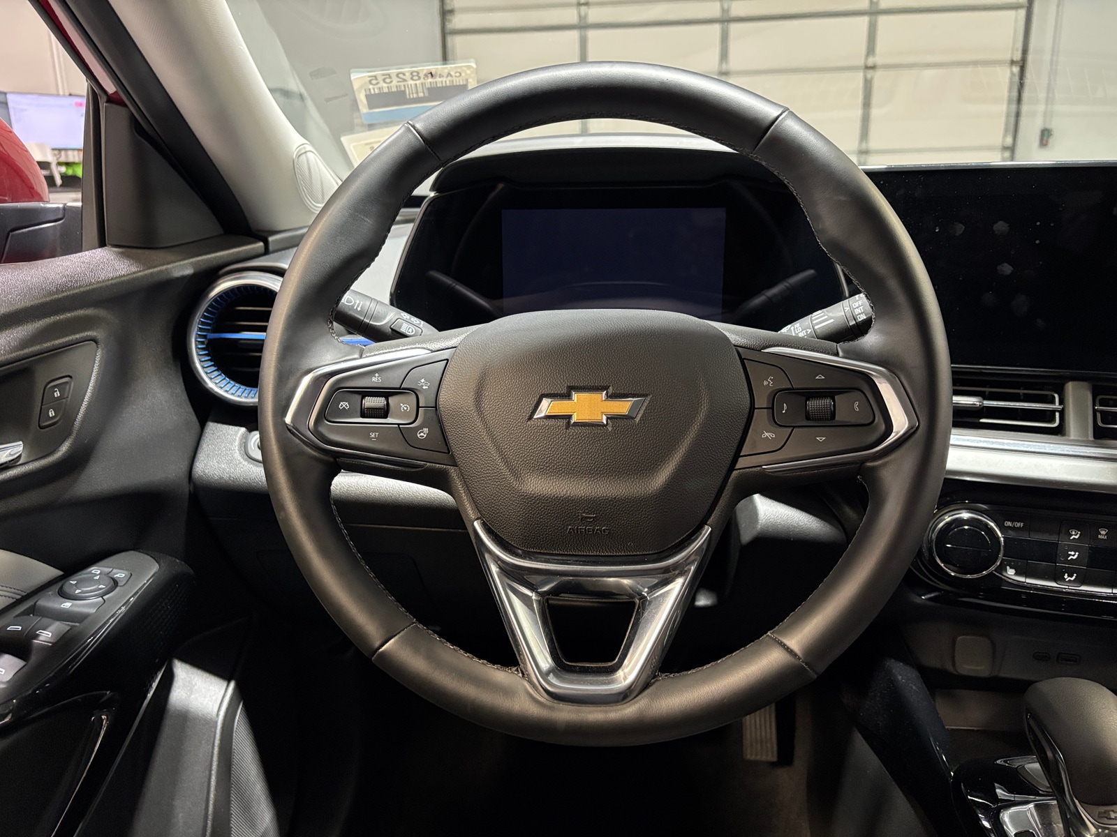 Thumbnail: 2025 Chevrolet Trax - 5