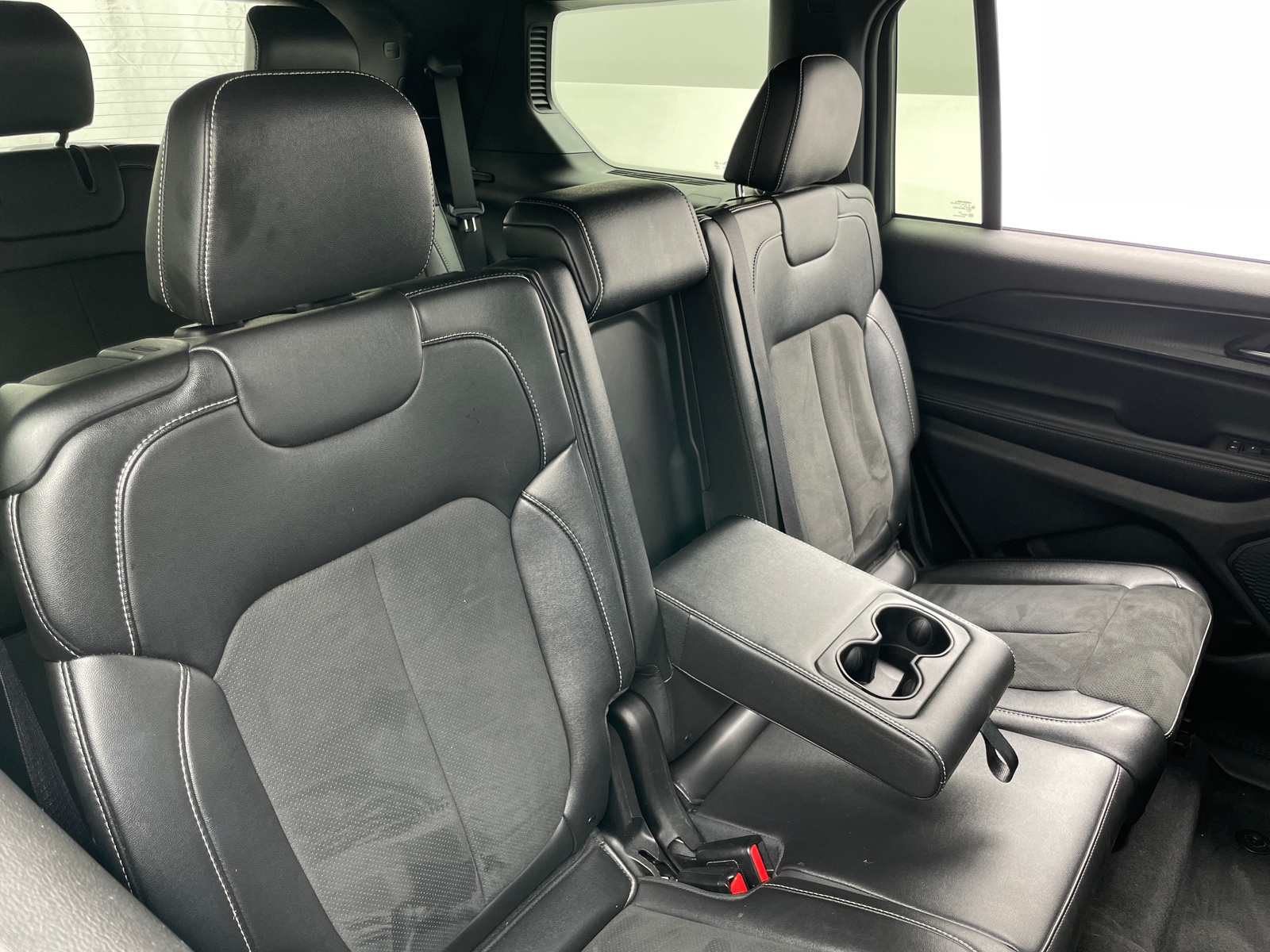 Thumbnail: 2024 Jeep Grand Cherokee L - 5