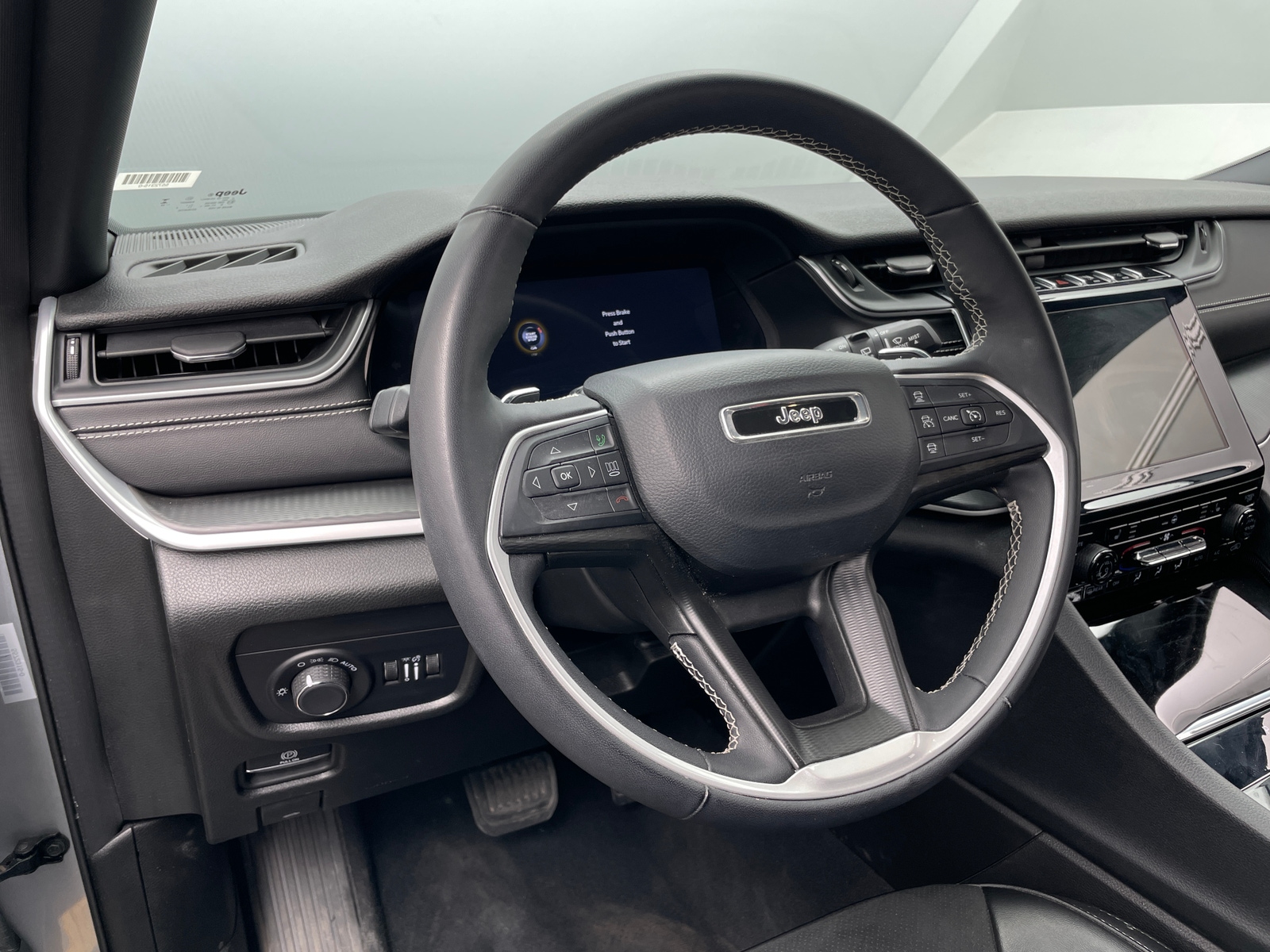 Thumbnail: 2024 Jeep Grand Cherokee L - 4