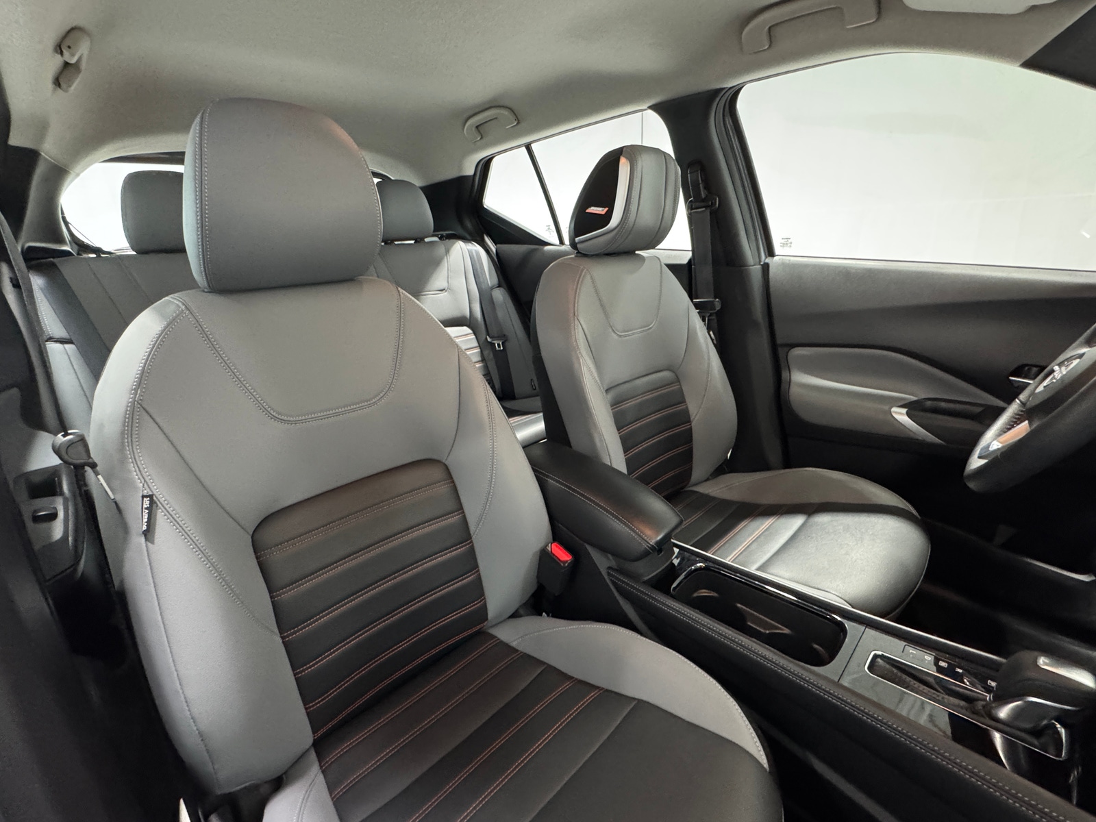 Thumbnail: 2024 Nissan Kicks - 2