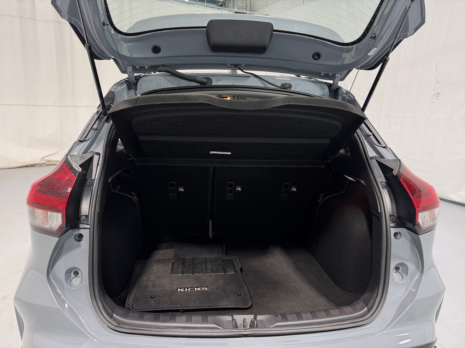 Thumbnail: 2024 Nissan Kicks - 7