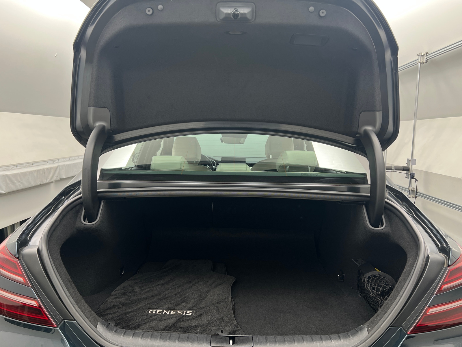 Thumbnail: 2025 Genesis G70 - 6