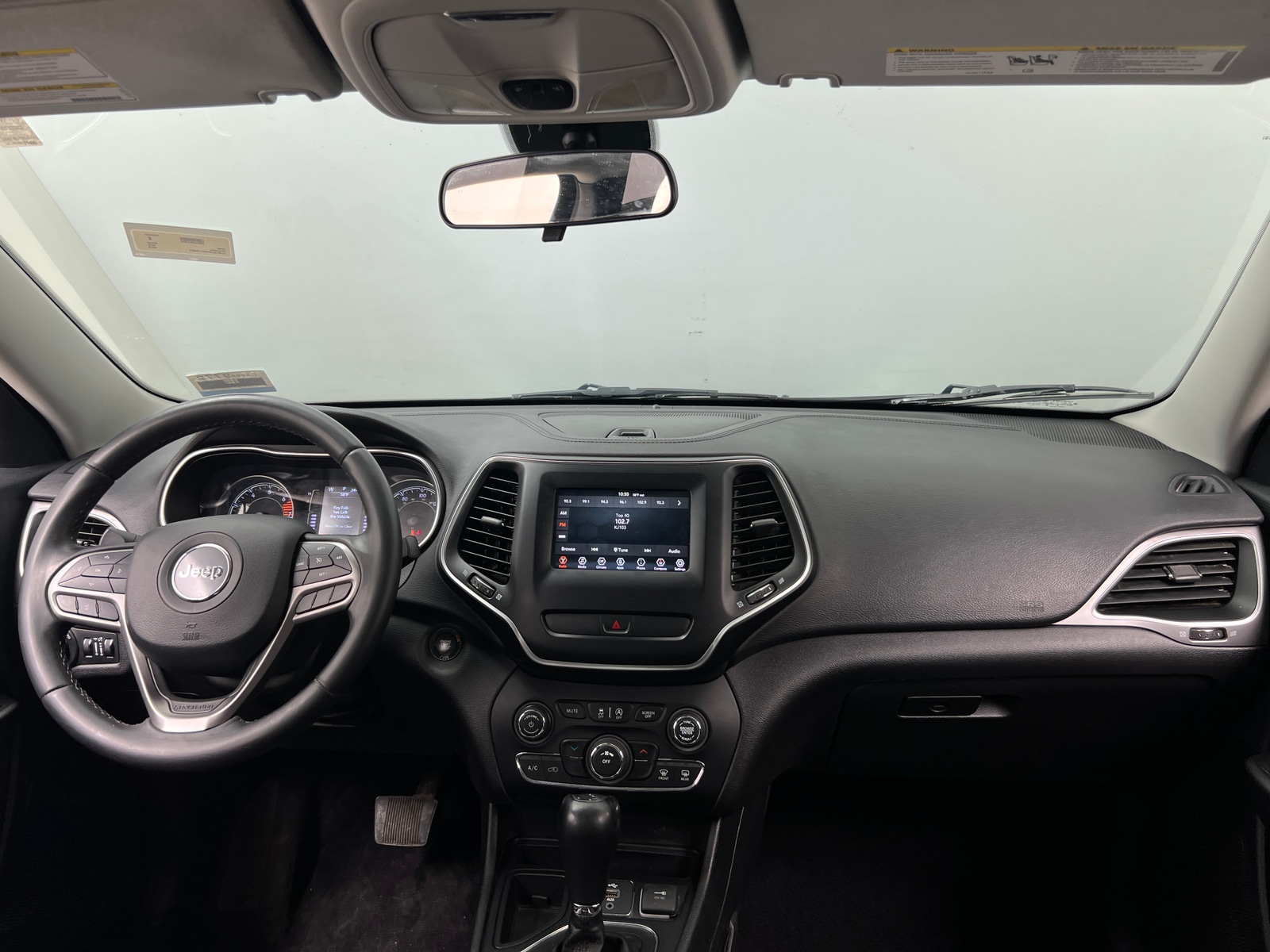 Thumbnail: 2019 Jeep Cherokee - 3