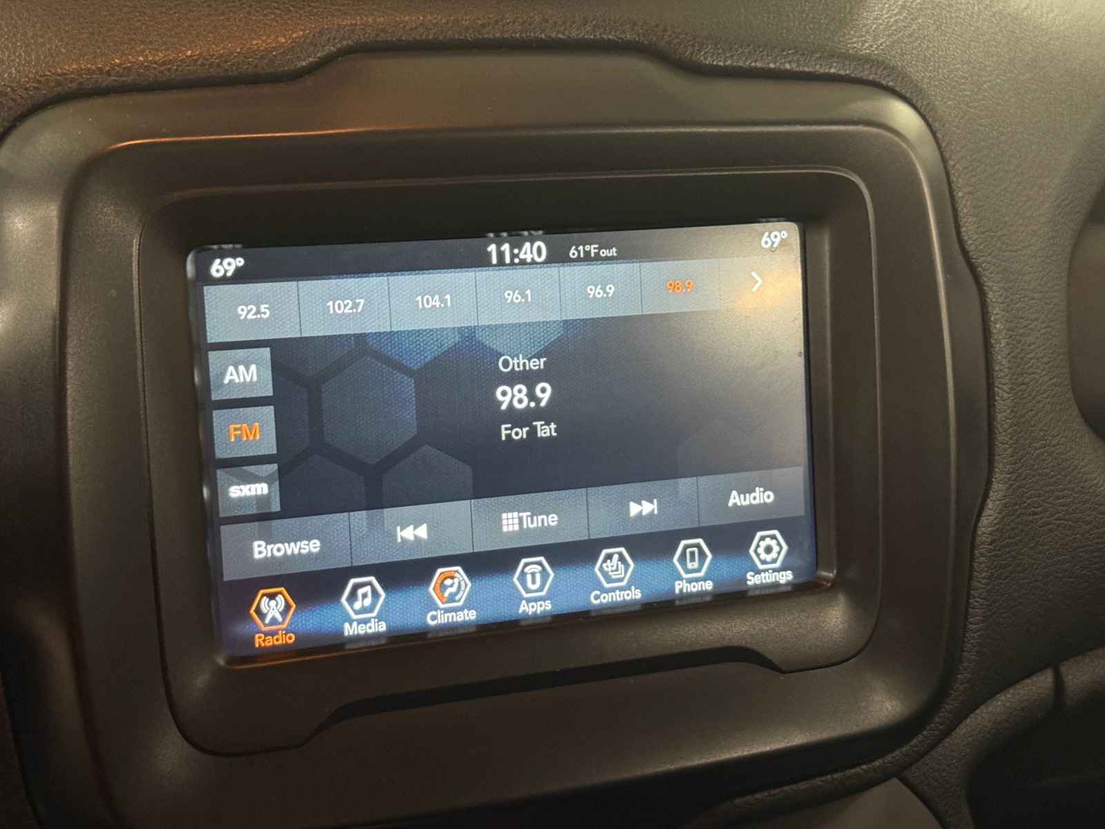 Thumbnail: 2018 Jeep Renegade - 3