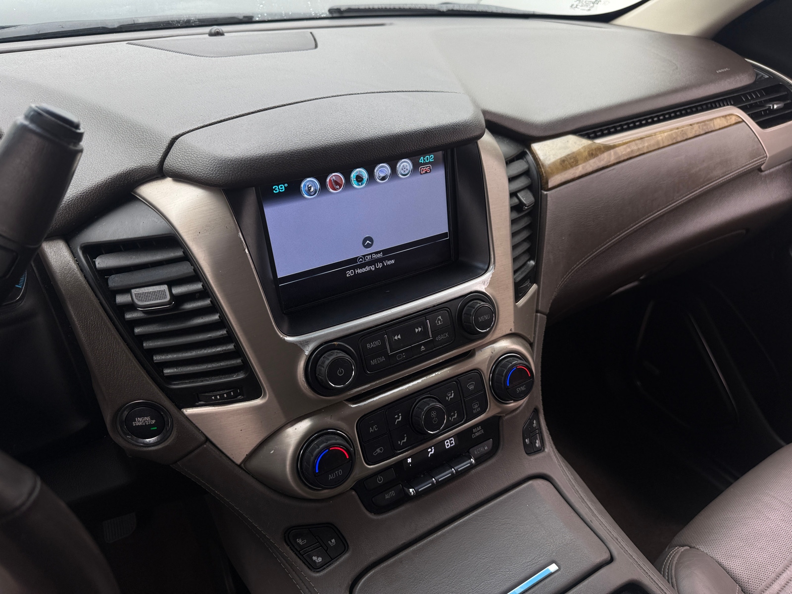 Thumbnail: 2017 GMC Yukon - 3