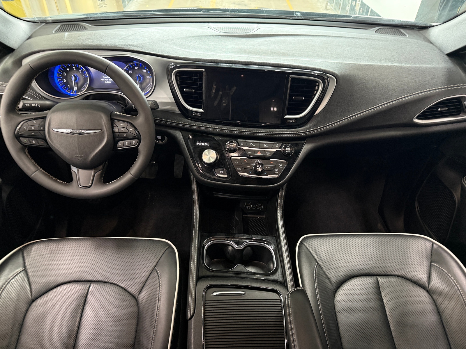 Thumbnail: 2025 Chrysler Pacifica - 2