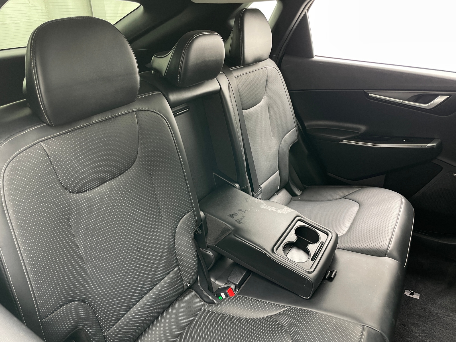 Thumbnail: 2022 Kia EV6 - 5