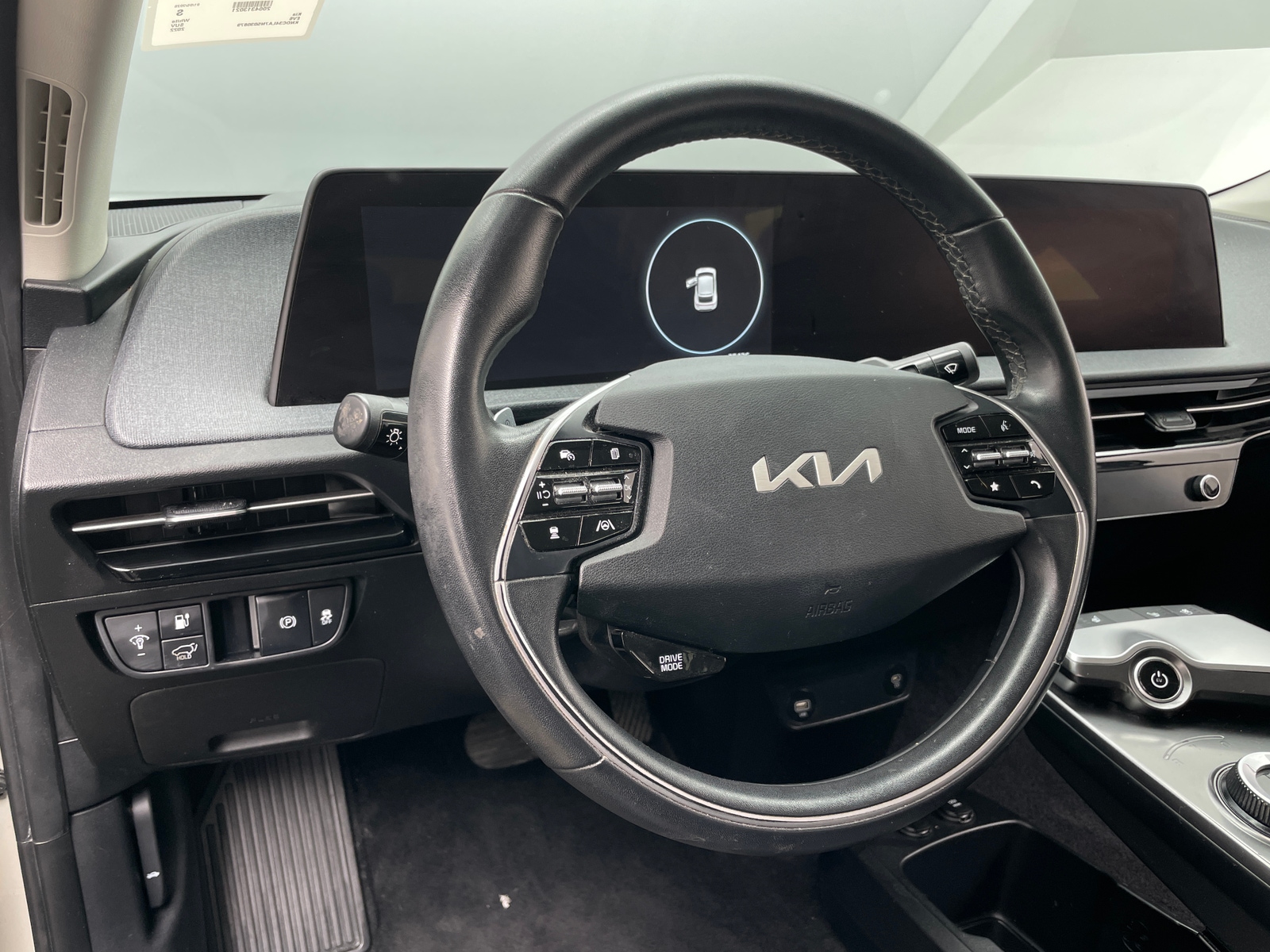 Thumbnail: 2022 Kia EV6 - 4