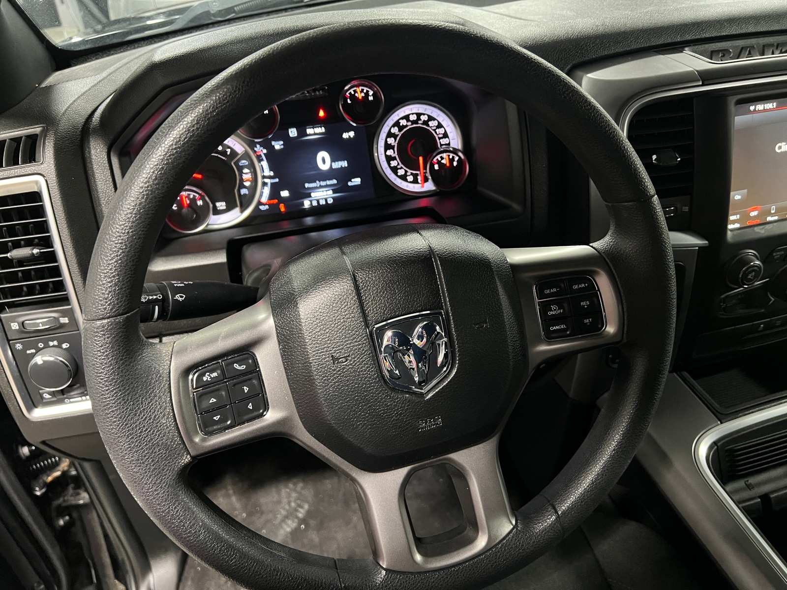 Thumbnail: 2021 RAM 1500 Classic - 5