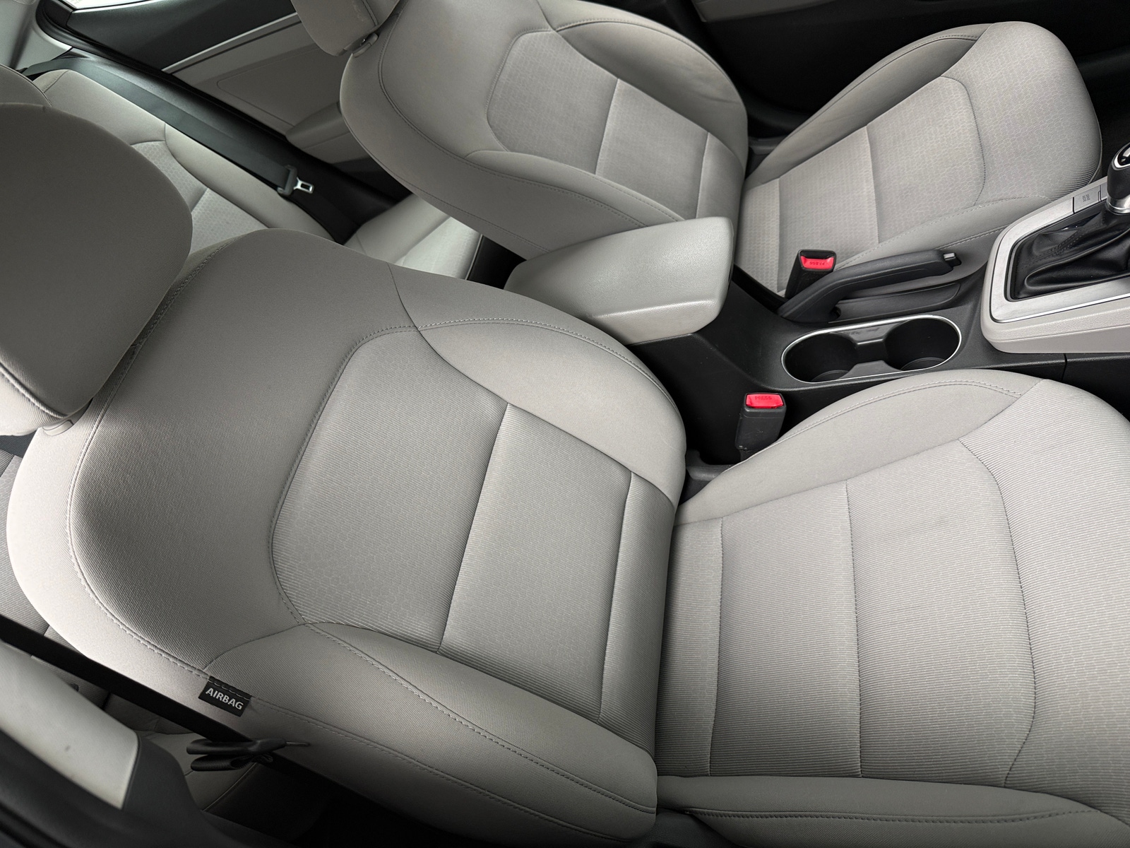 Thumbnail: 2018 Hyundai Elantra - 2