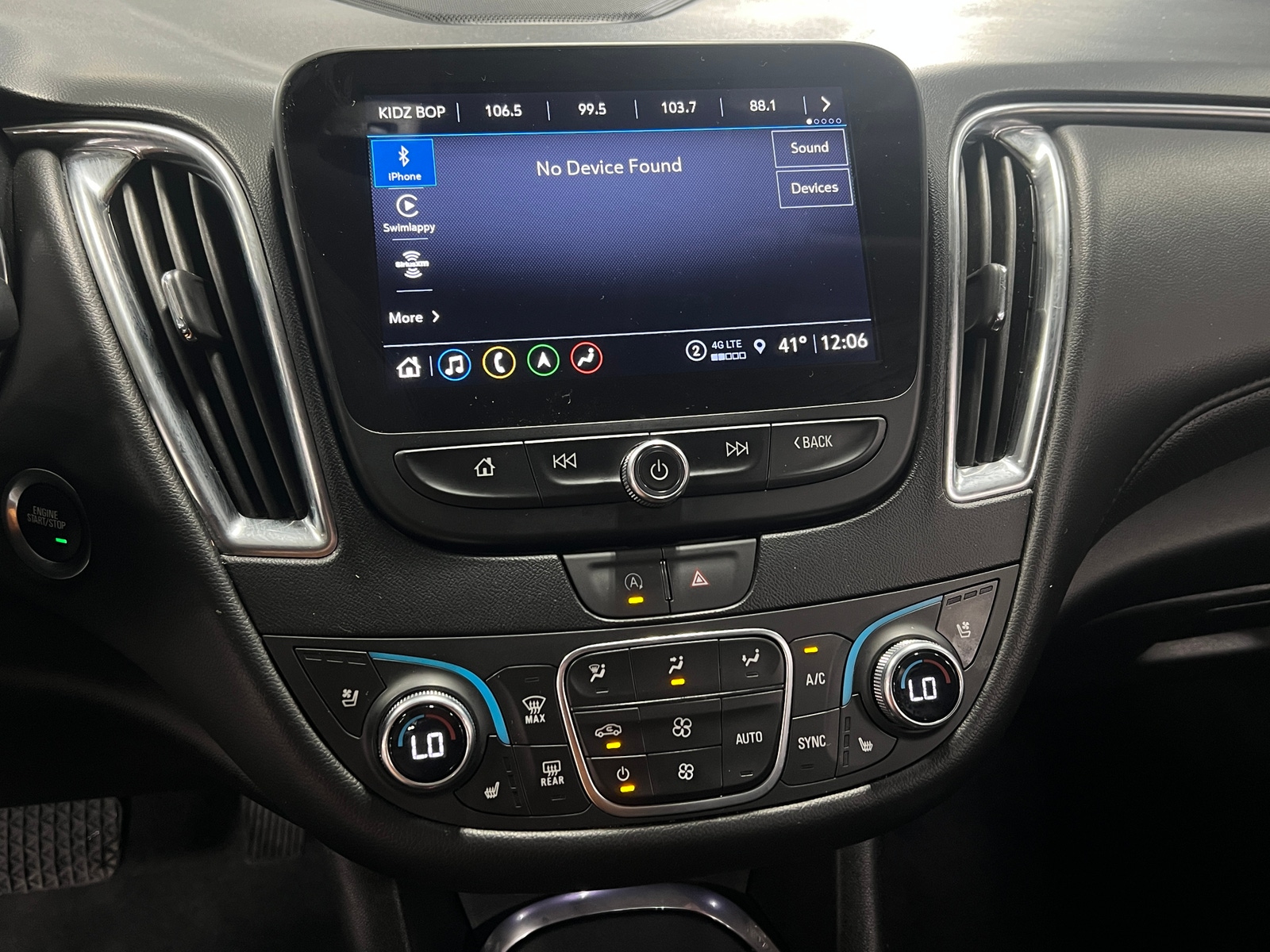 Thumbnail: 2024 Chevrolet Malibu - 3