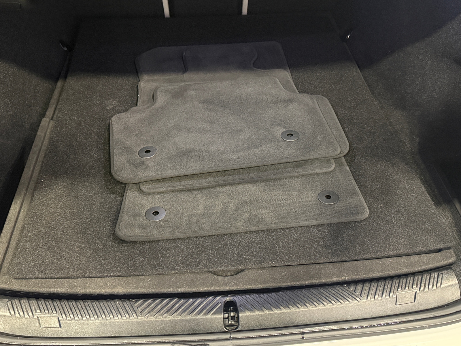 Thumbnail: 2024 BMW 5 Series - 6