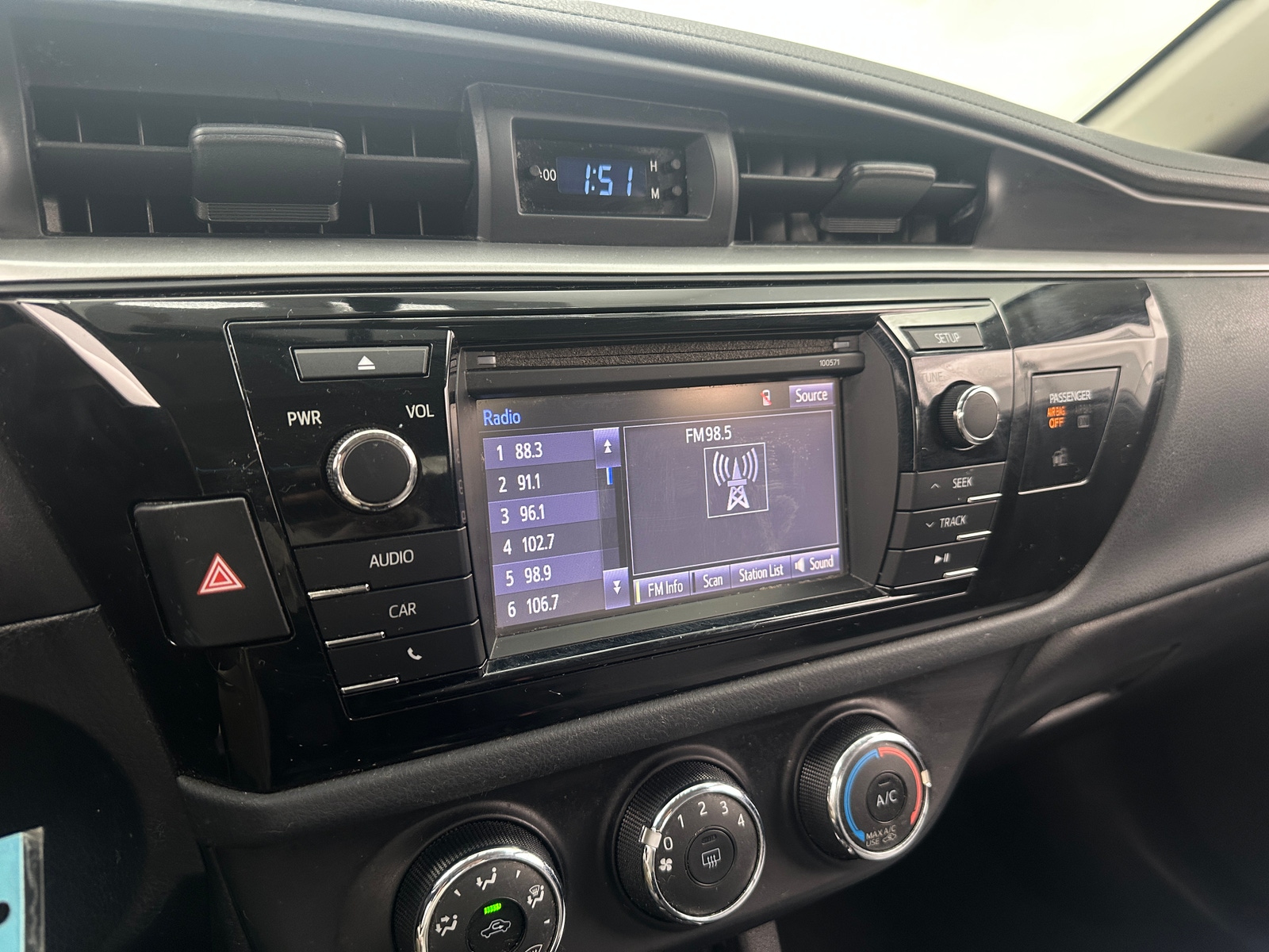 Thumbnail: 2016 Toyota Corolla - 4