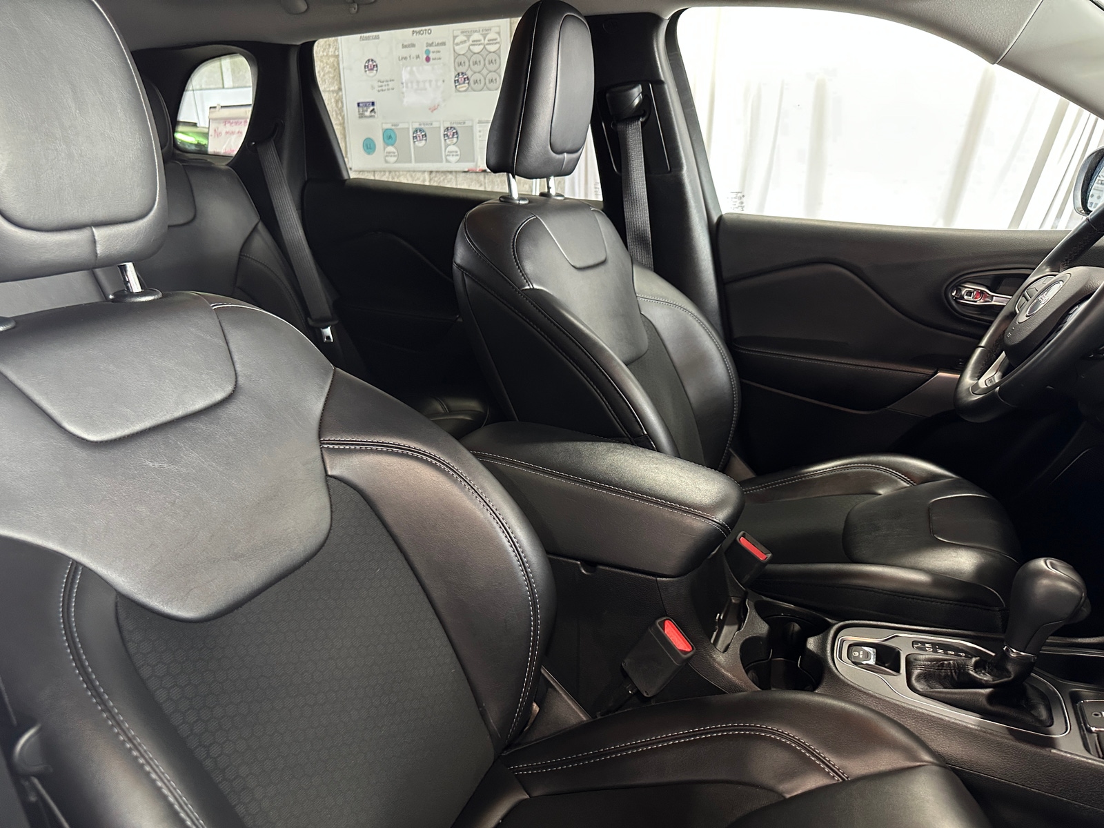 Thumbnail: 2019 Jeep Cherokee - 2