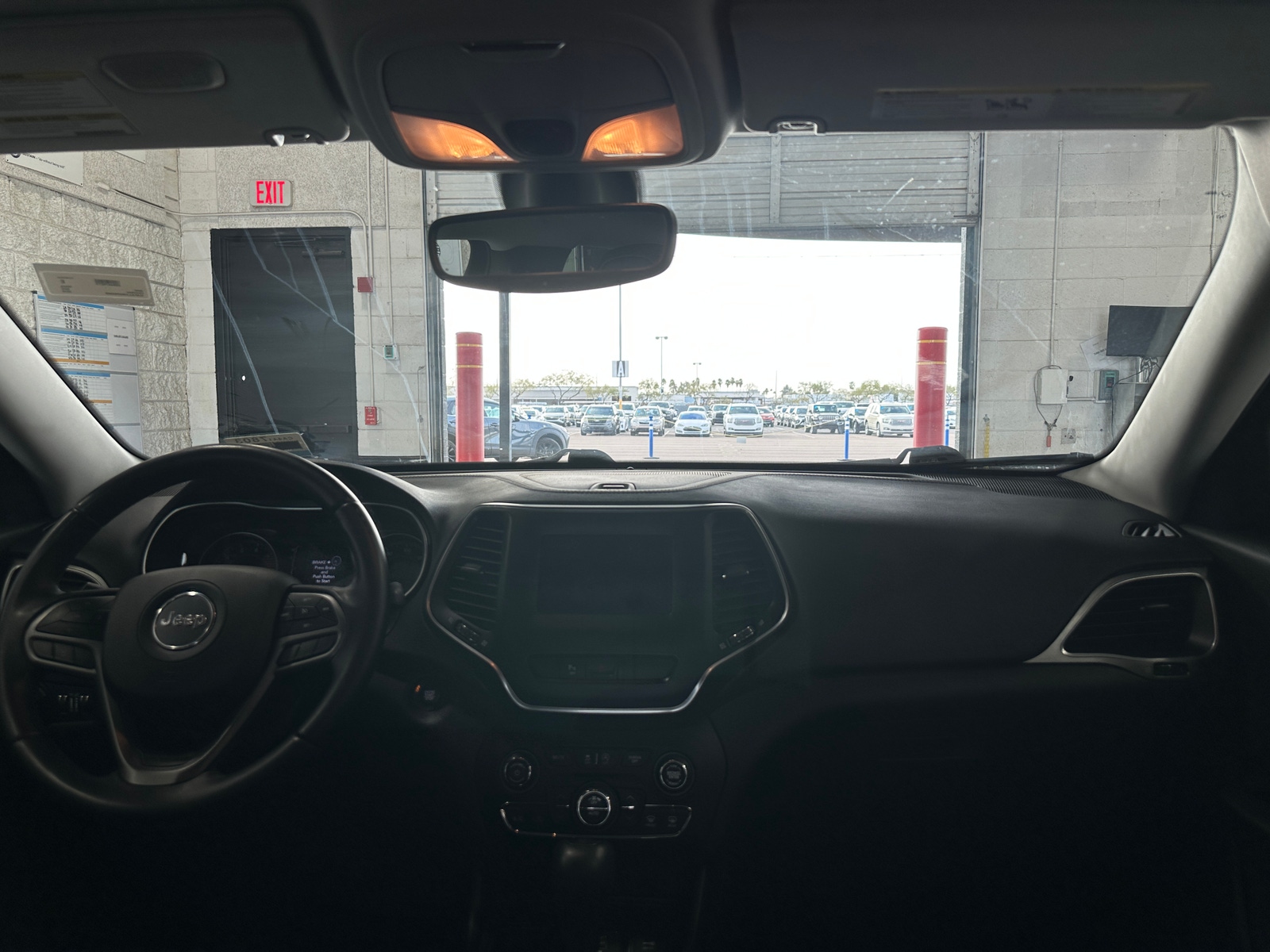 Thumbnail: 2019 Jeep Cherokee - 3