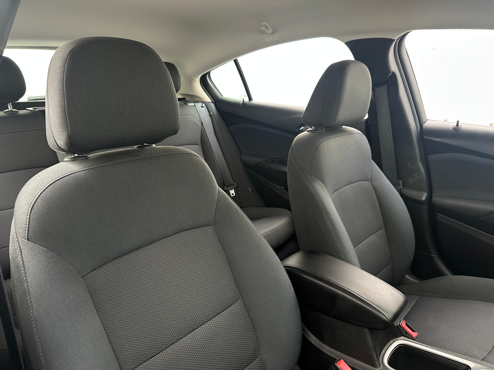 Thumbnail: 2018 Chevrolet Cruze - 2