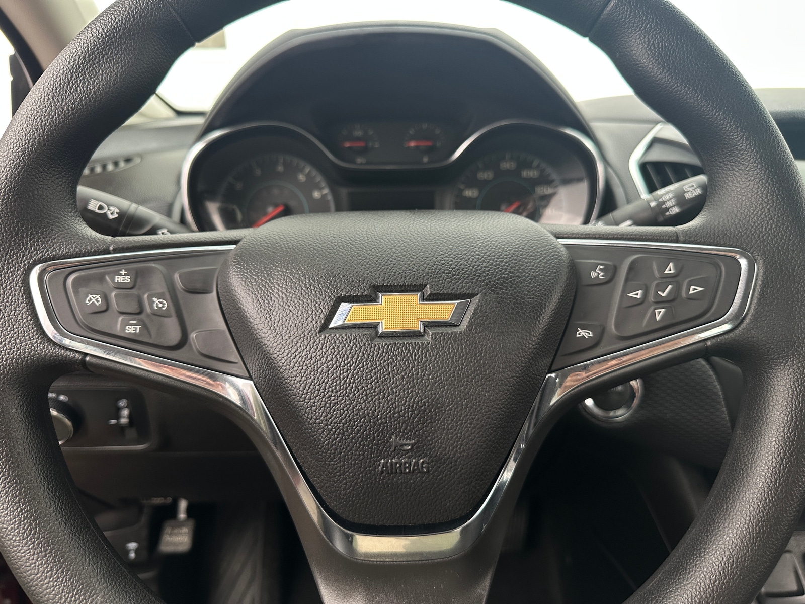 Thumbnail: 2018 Chevrolet Cruze - 5