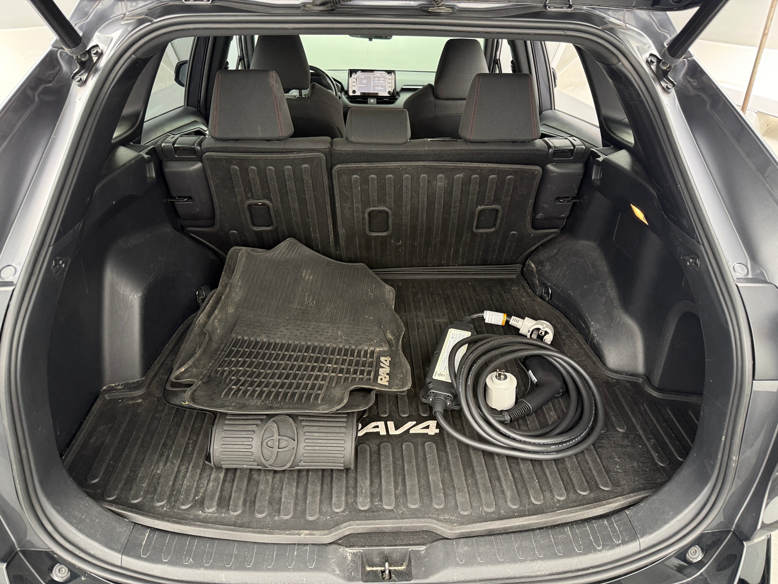 Thumbnail: 2021 Toyota RAV4 - 7