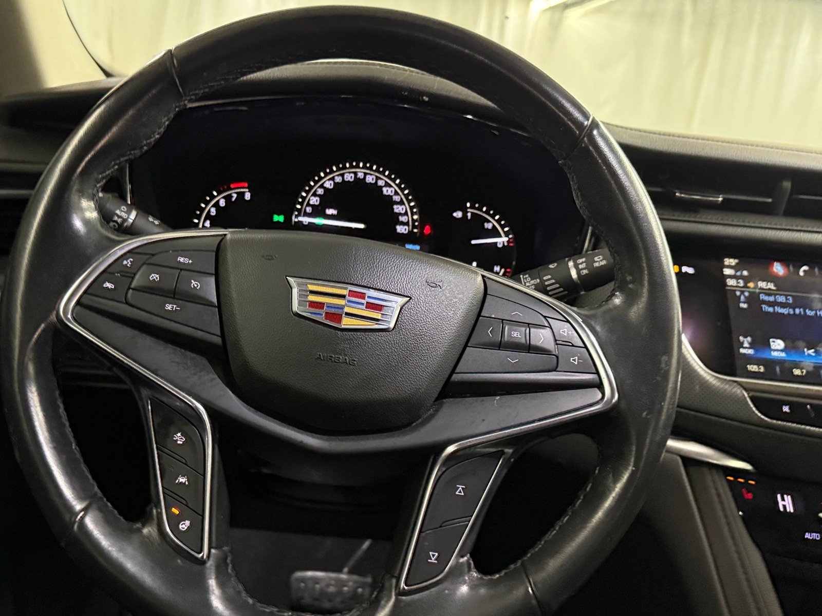 Thumbnail: 2019 Cadillac XT5 - 4