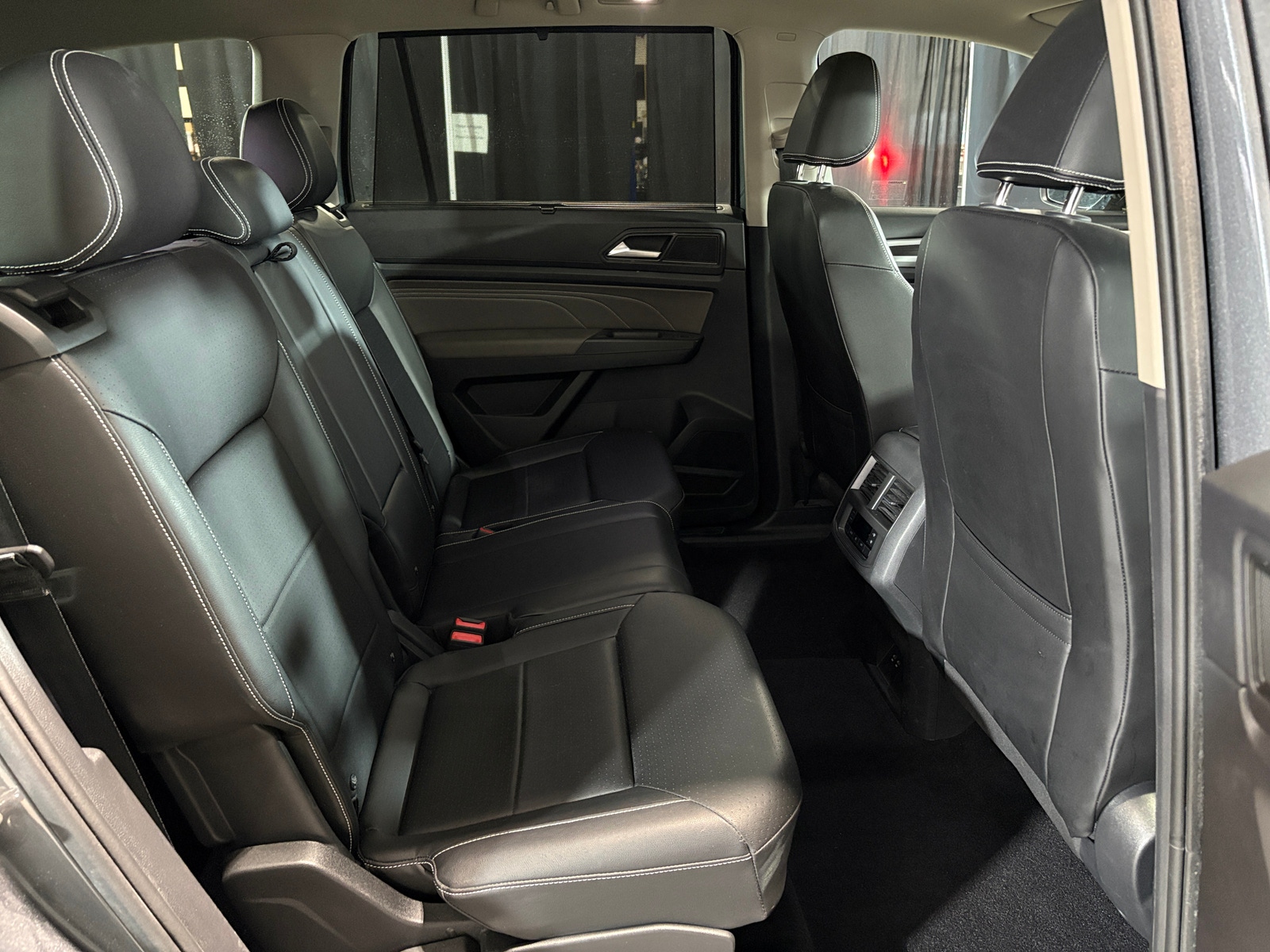 Thumbnail: 2023 Volkswagen Atlas - 5