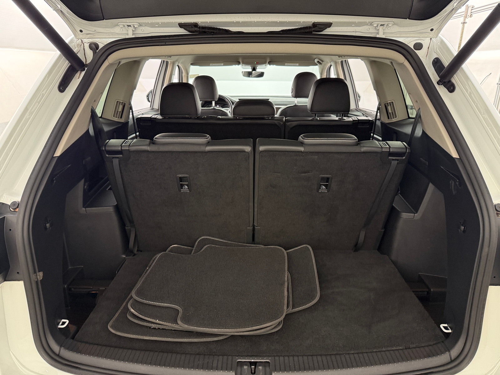 Thumbnail: 2021 Volkswagen Atlas - 6