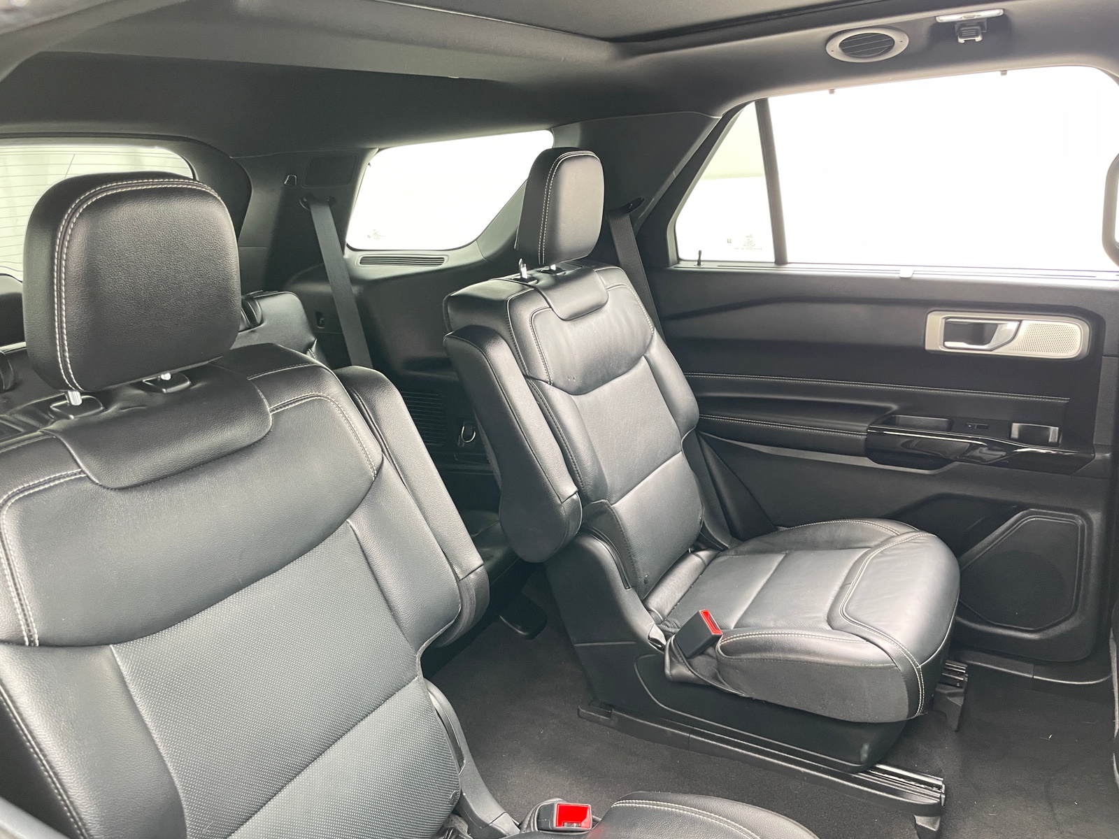 Thumbnail: 2022 Ford Explorer - 5