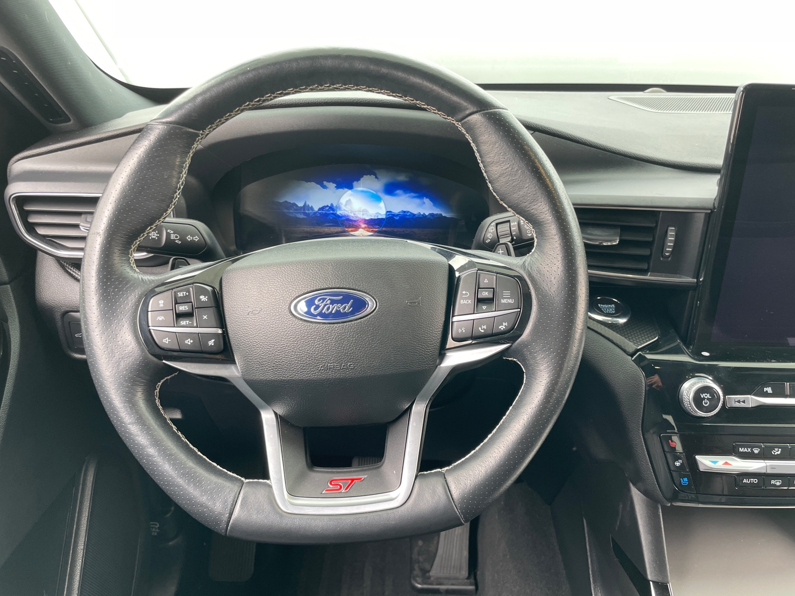 Thumbnail: 2022 Ford Explorer - 4