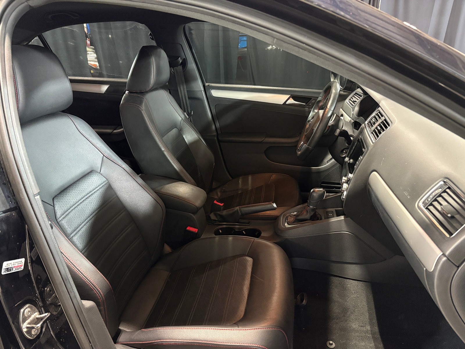 Thumbnail: 2013 Volkswagen Jetta - 2