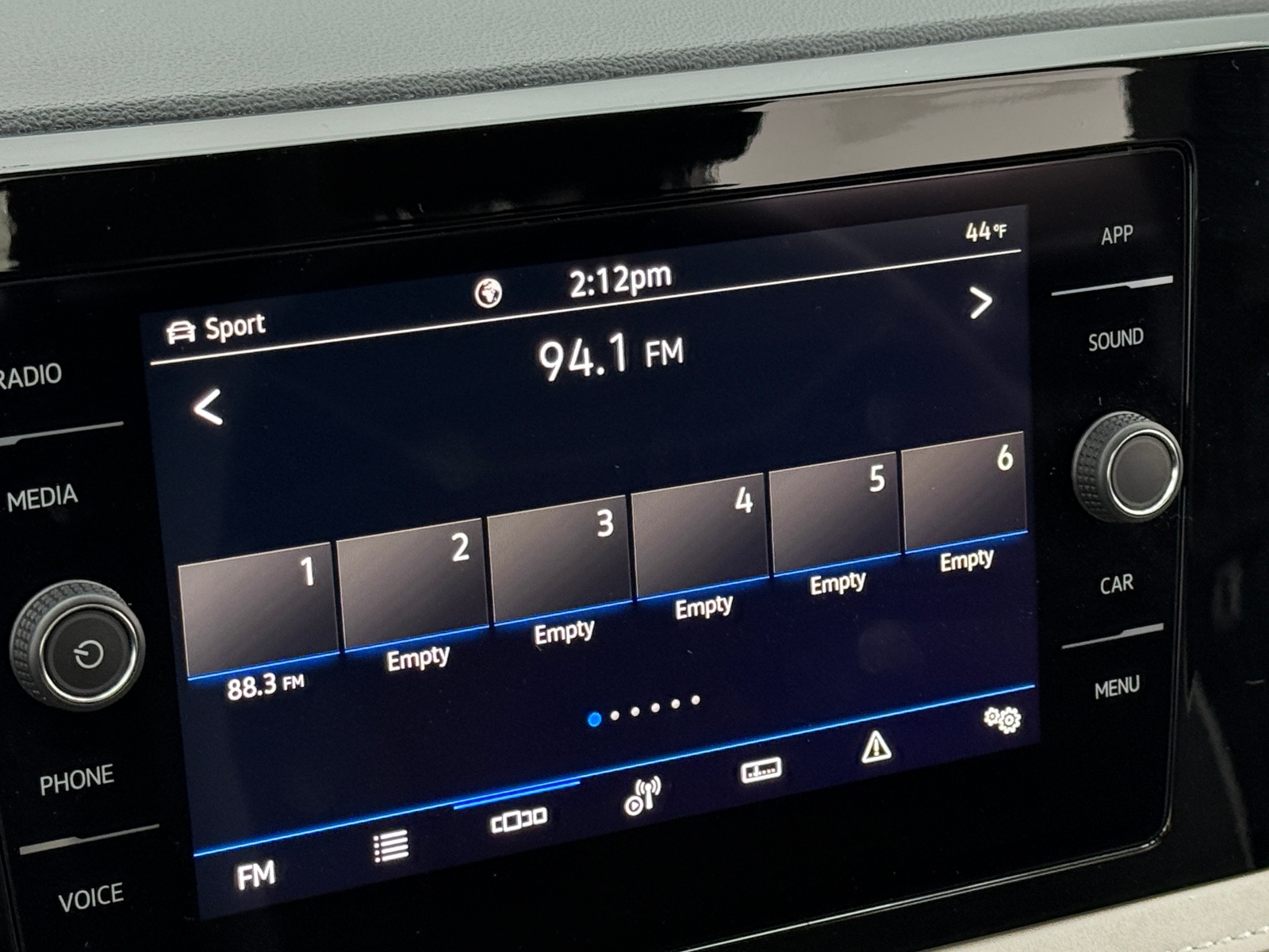 Thumbnail: 2025 Volkswagen Taos - 3