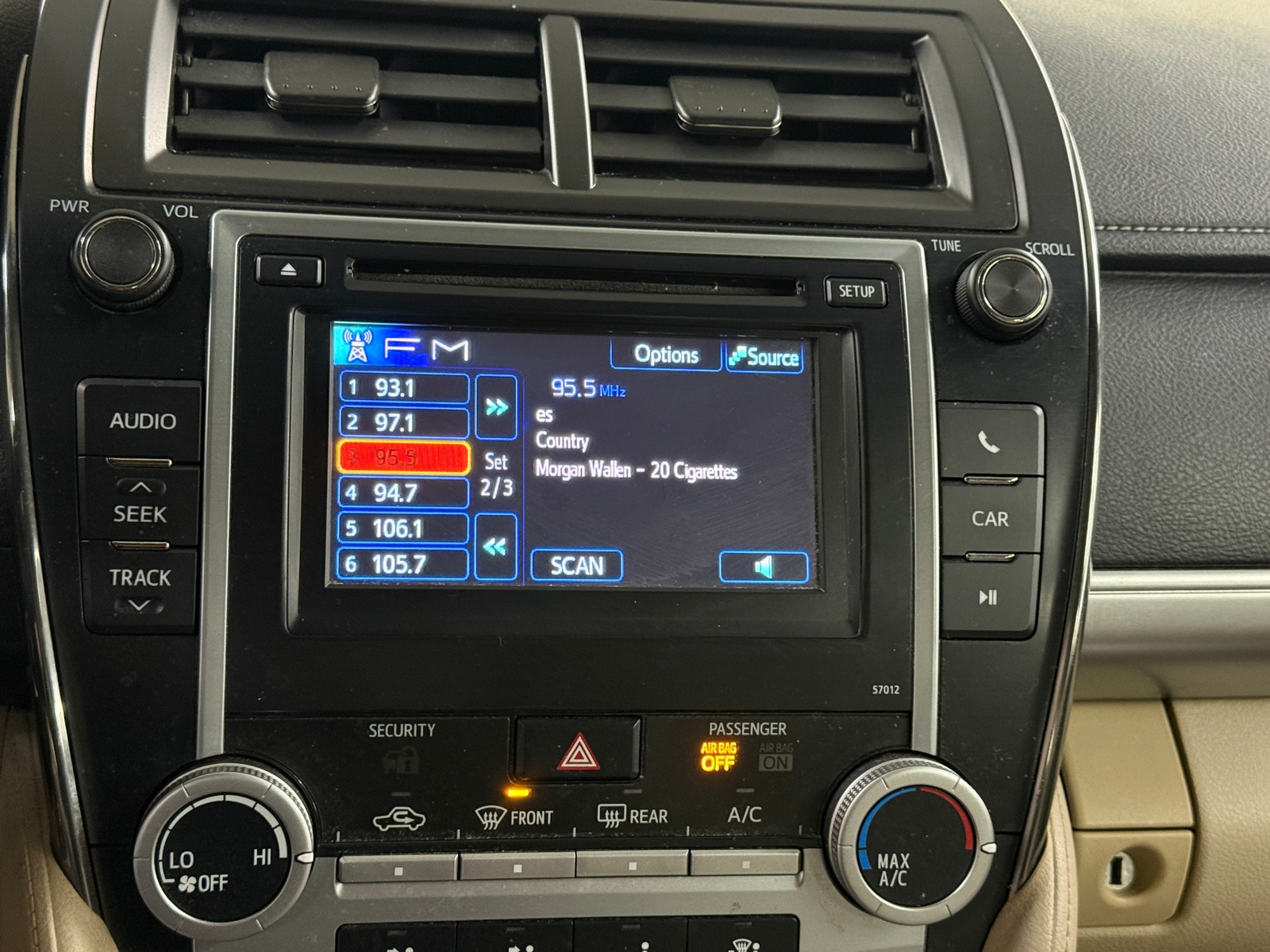 Thumbnail: 2012 Toyota Camry - 4