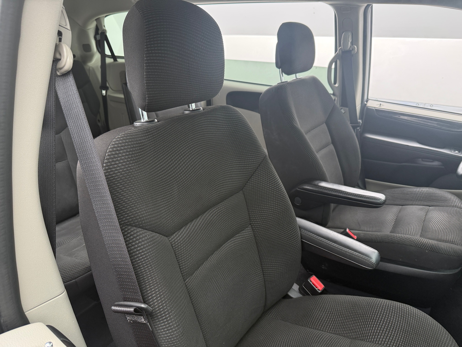 Thumbnail: 2020 Dodge Grand Caravan - 2