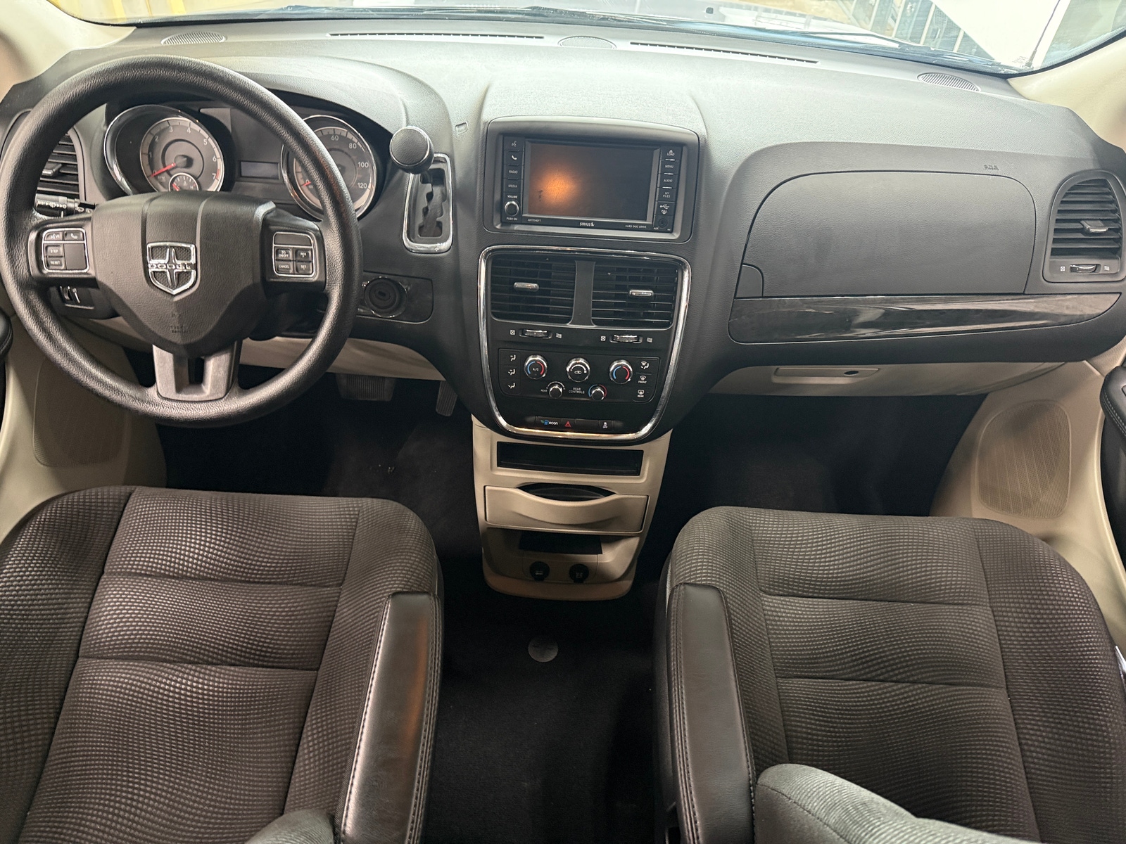 Thumbnail: 2020 Dodge Grand Caravan - 3