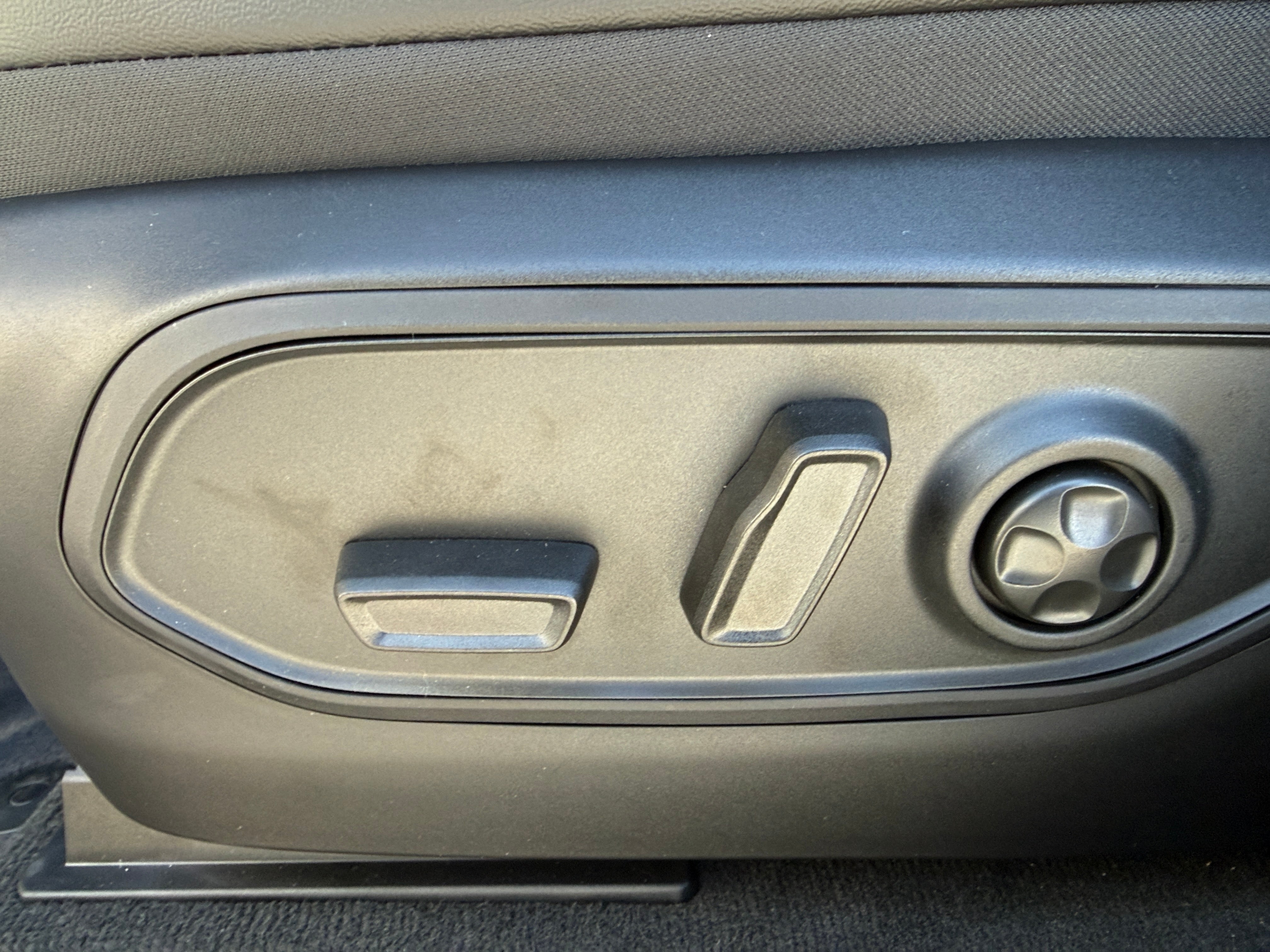 2026 Jeep Grand Cherokee Laredo - Photo 13