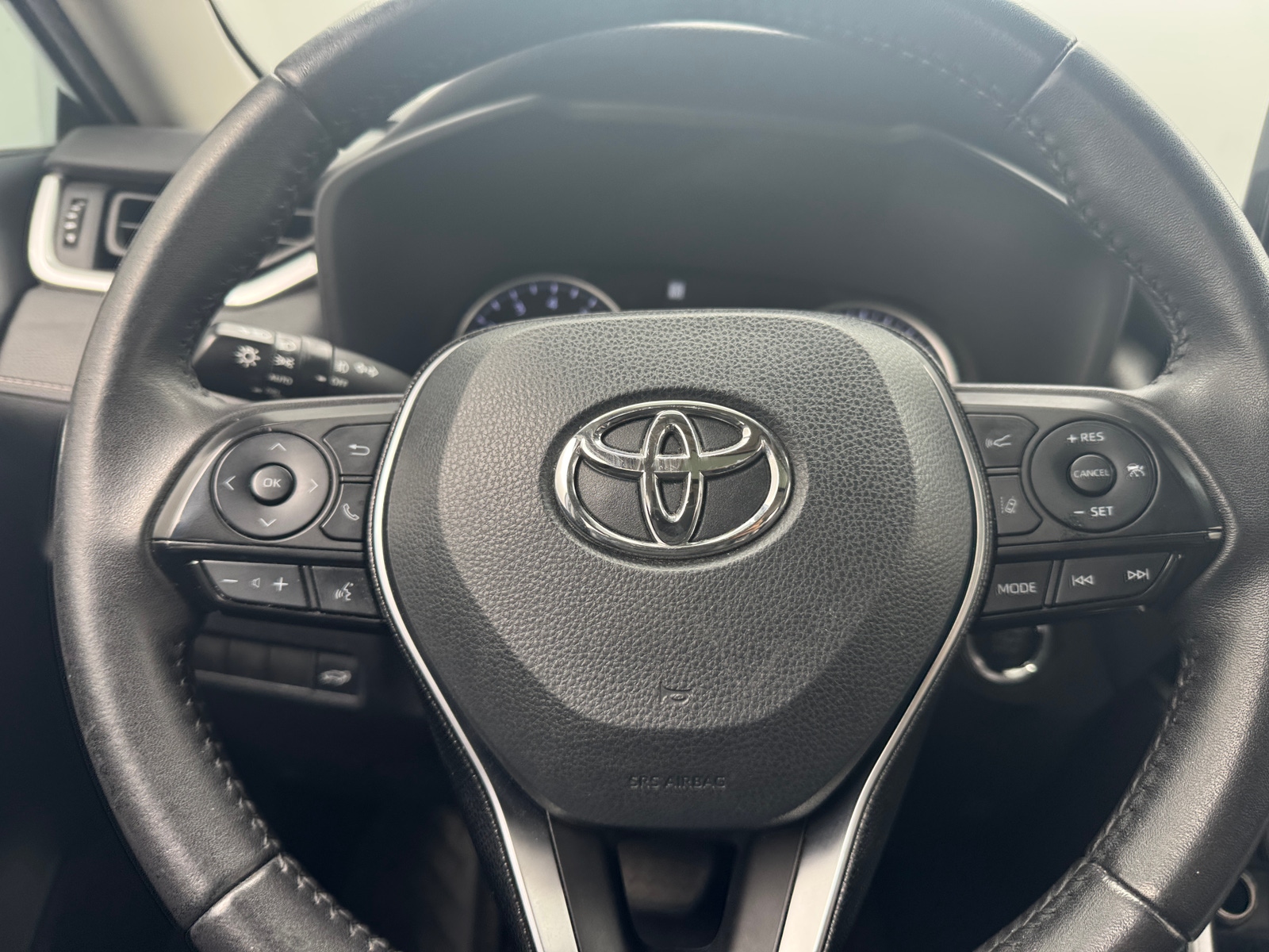 Thumbnail: 2021 Toyota RAV4 - 4