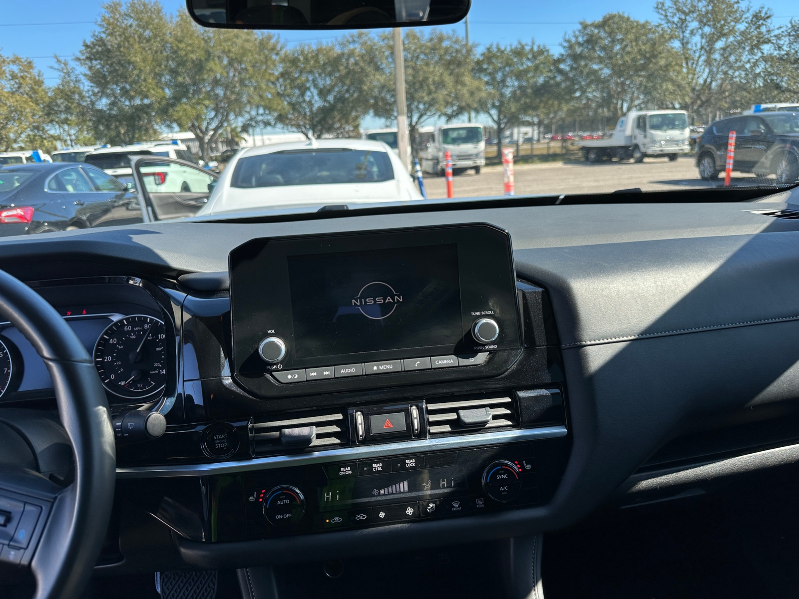 Thumbnail: 2025 Nissan Pathfinder - 4