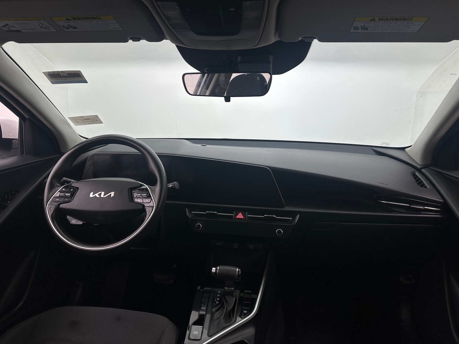 Thumbnail: 2024 Kia Niro - 3