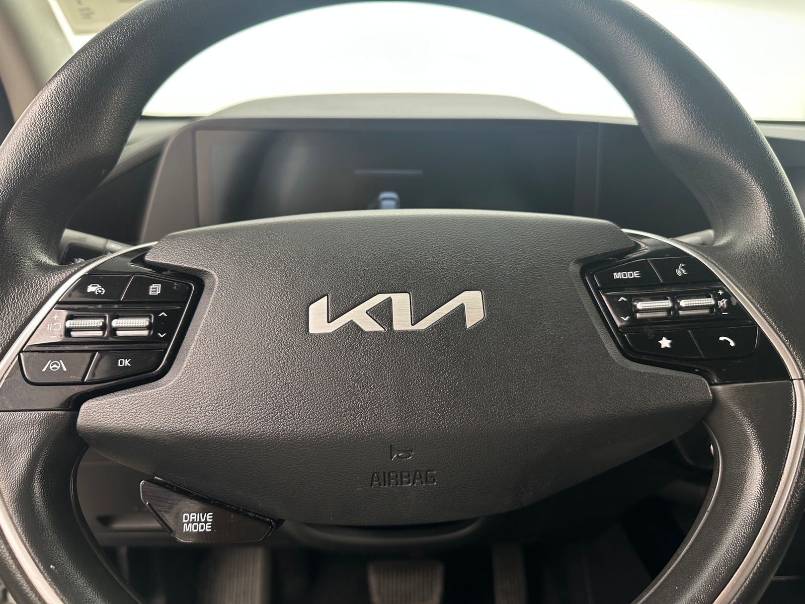 Thumbnail: 2024 Kia Niro - 5