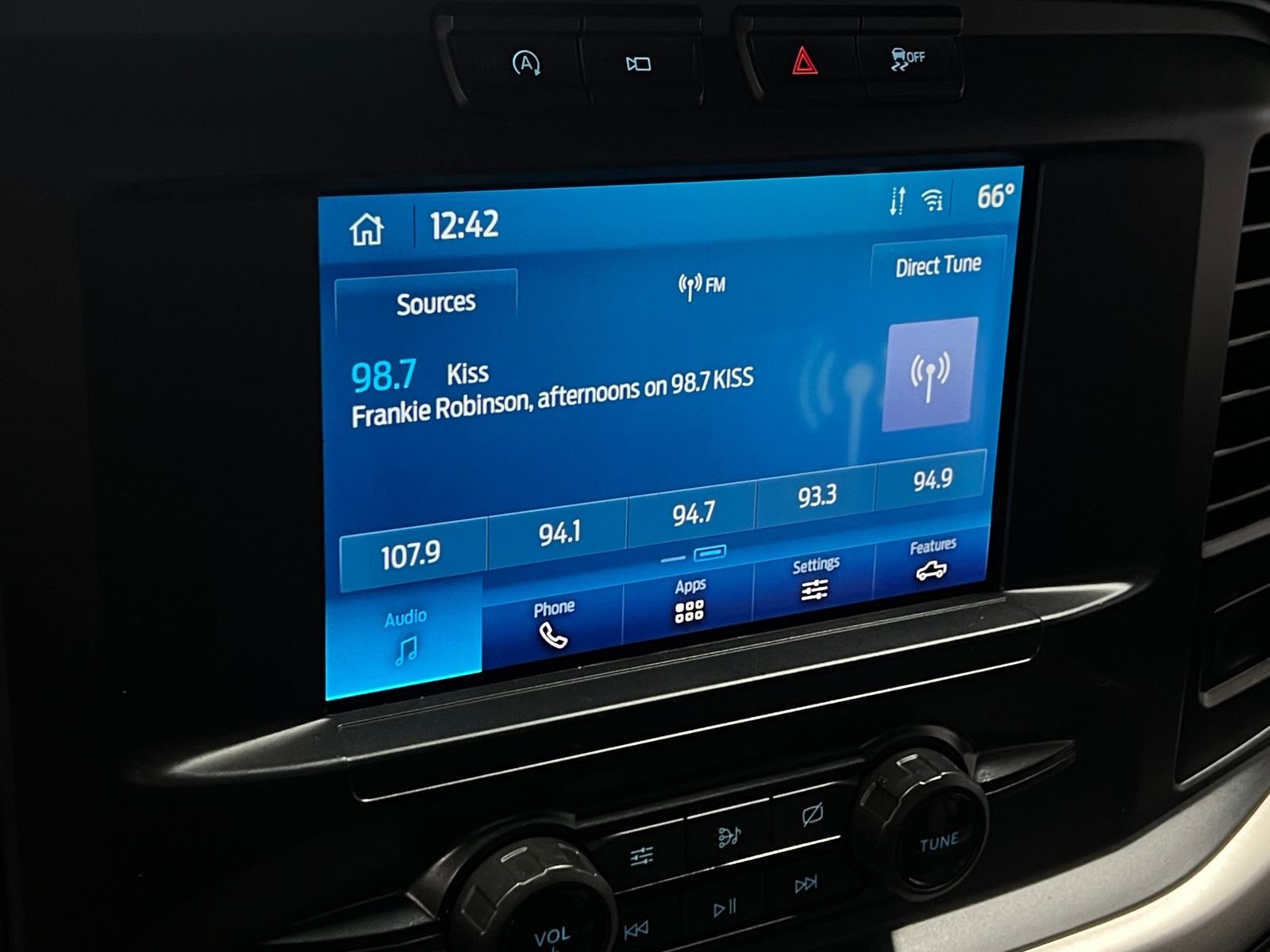 Thumbnail: 2021 Ford Econoline - 3