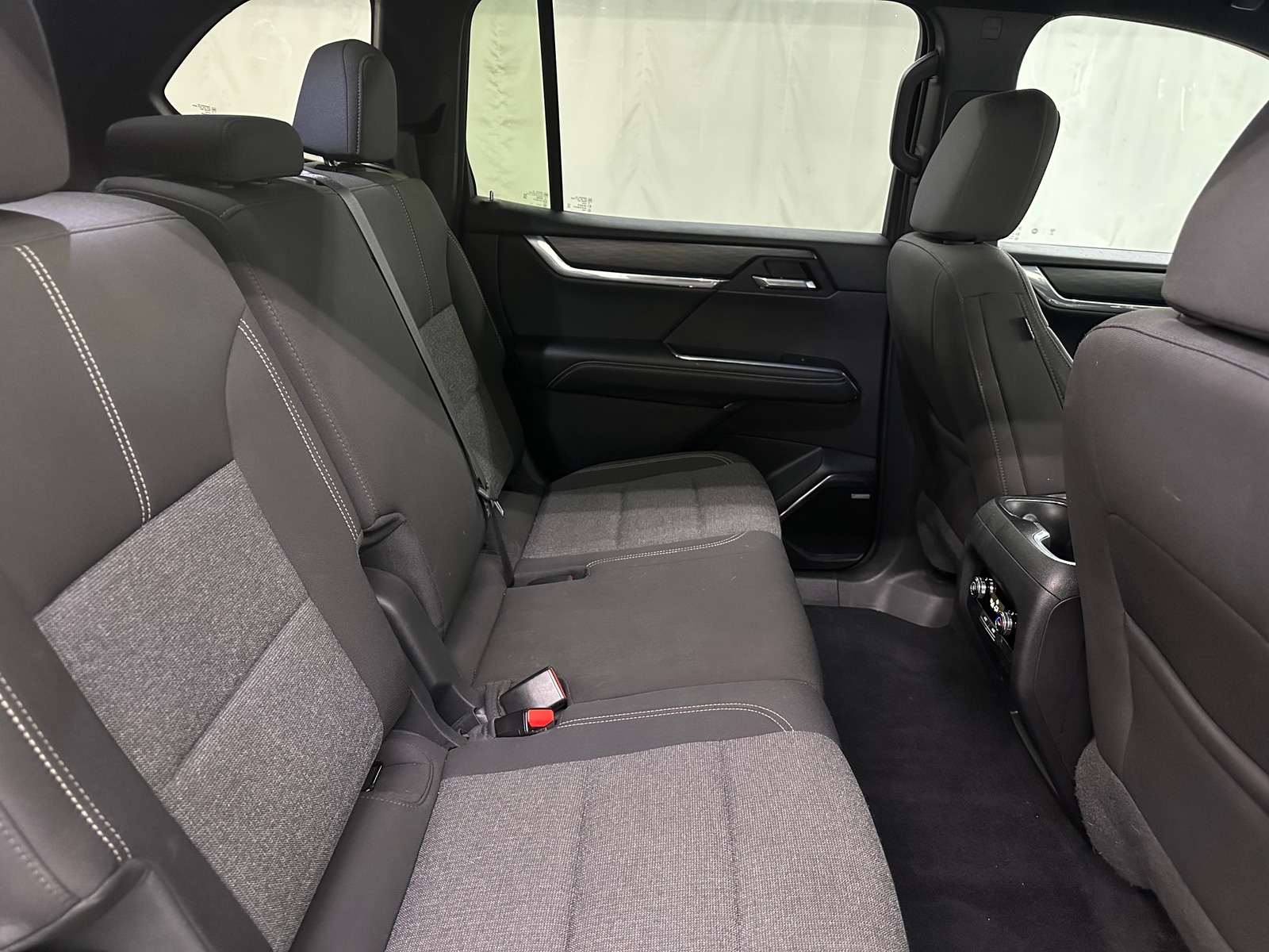 Thumbnail: 2025 GMC Acadia - 6