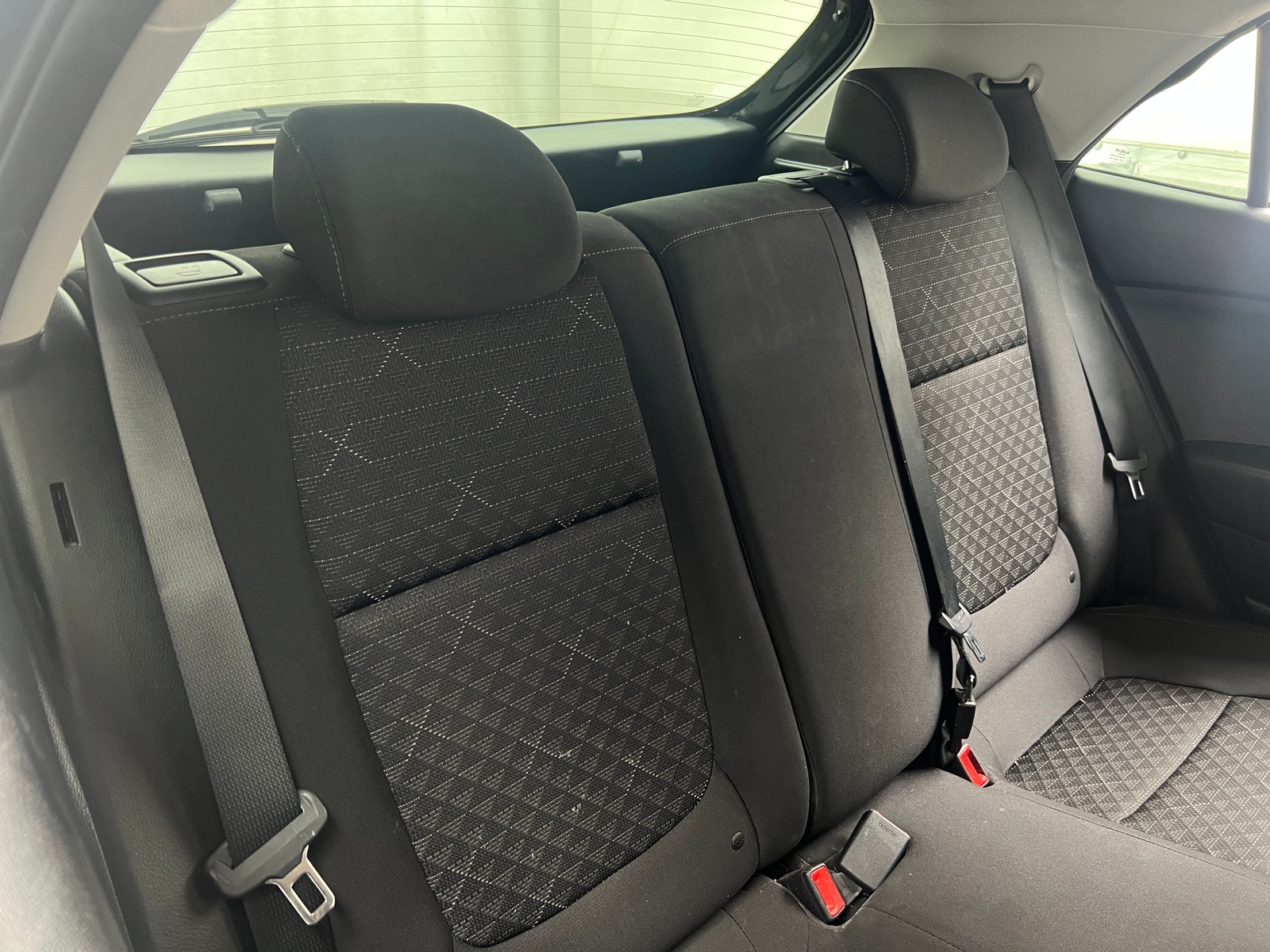 Thumbnail: 2022 Kia Rio - 6