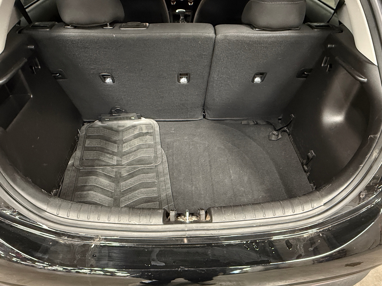 Thumbnail: 2022 Kia Rio - 7