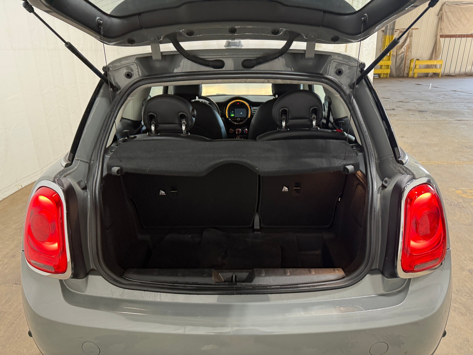 Thumbnail: 2019 MINI Cooper Hardtop - 6